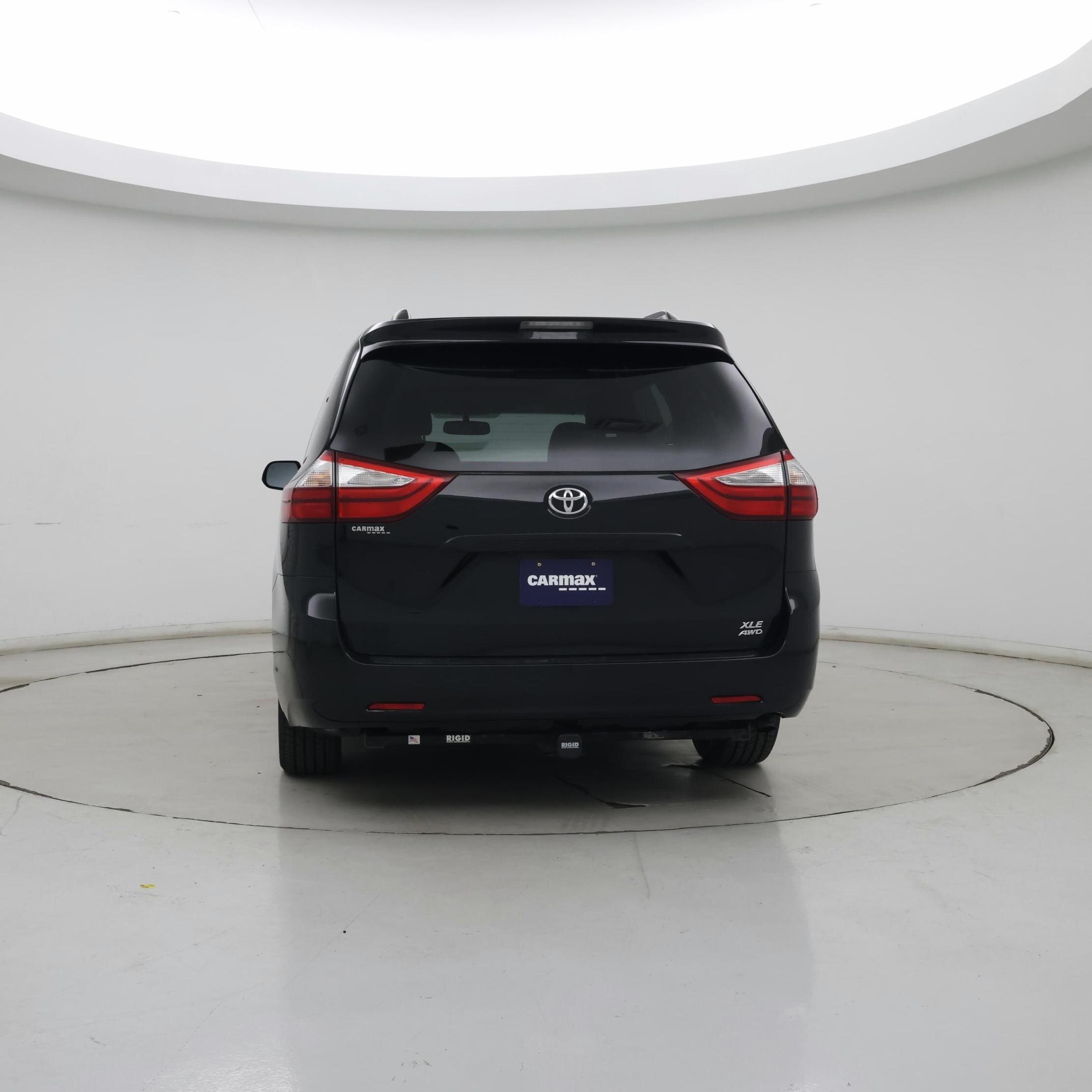 Thumbnail: 2015 Toyota Sienna - 6