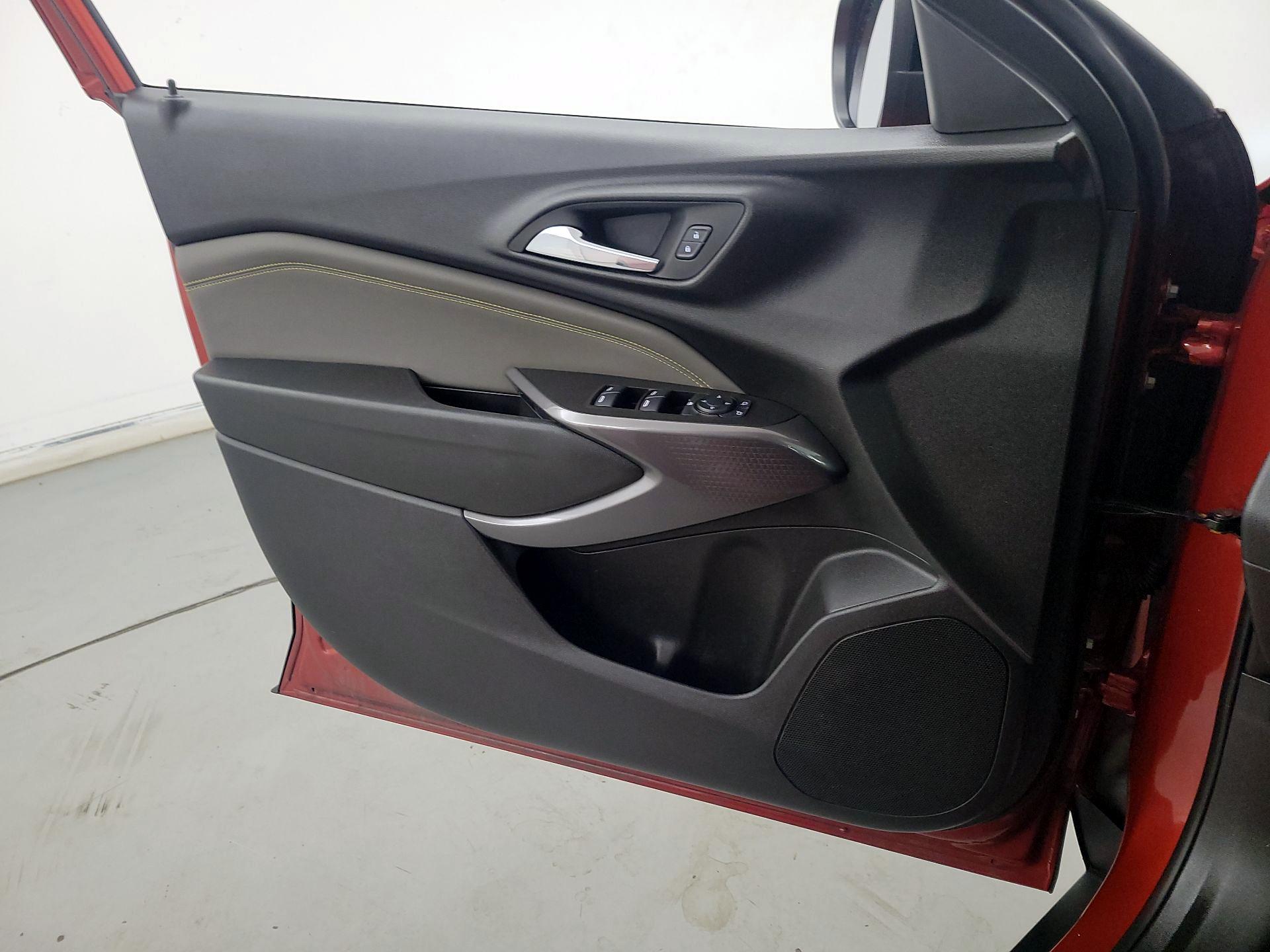 Thumbnail: 2024 Chevrolet Trax - 12