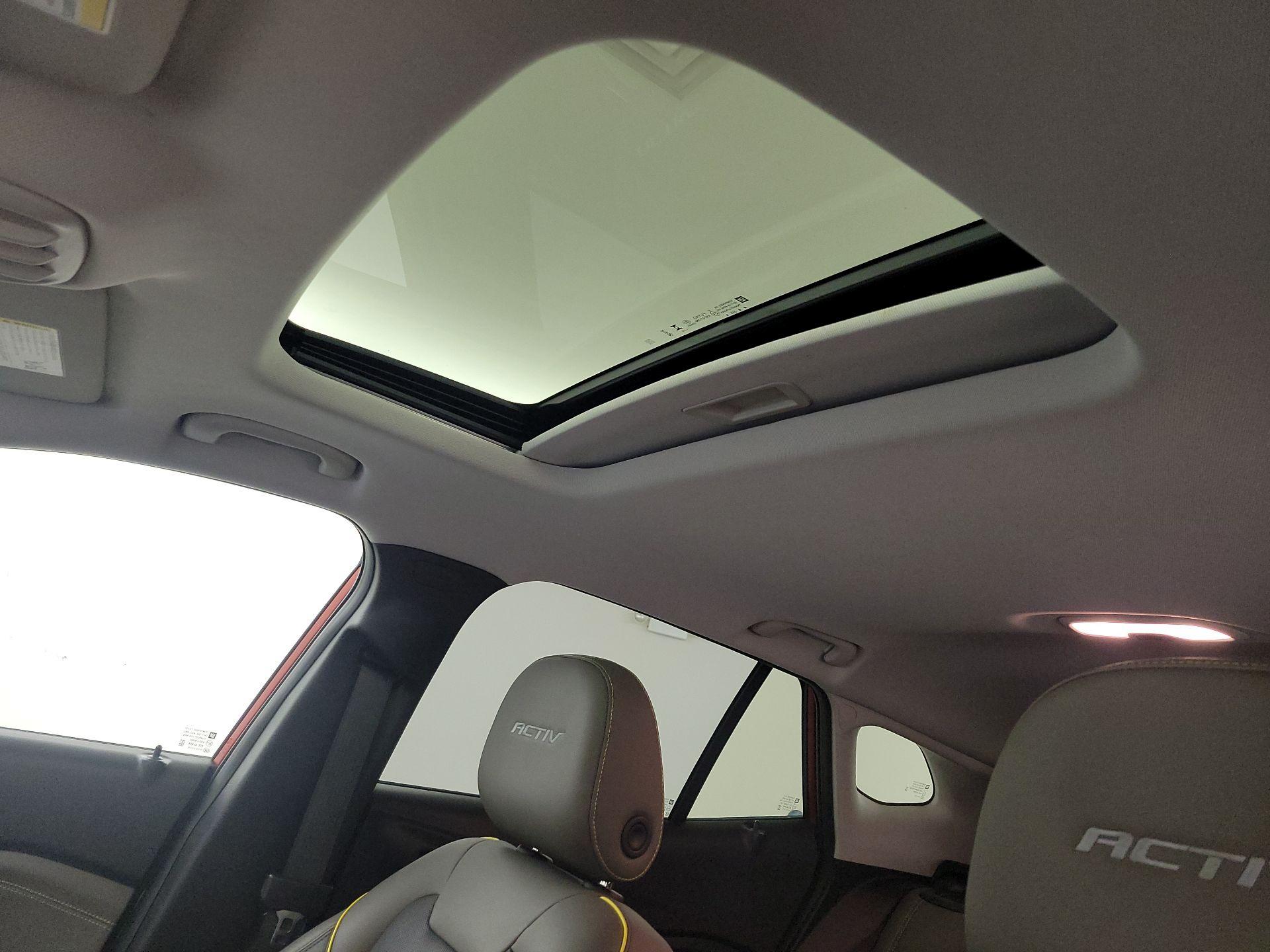 Thumbnail: 2024 Chevrolet Trax - 19