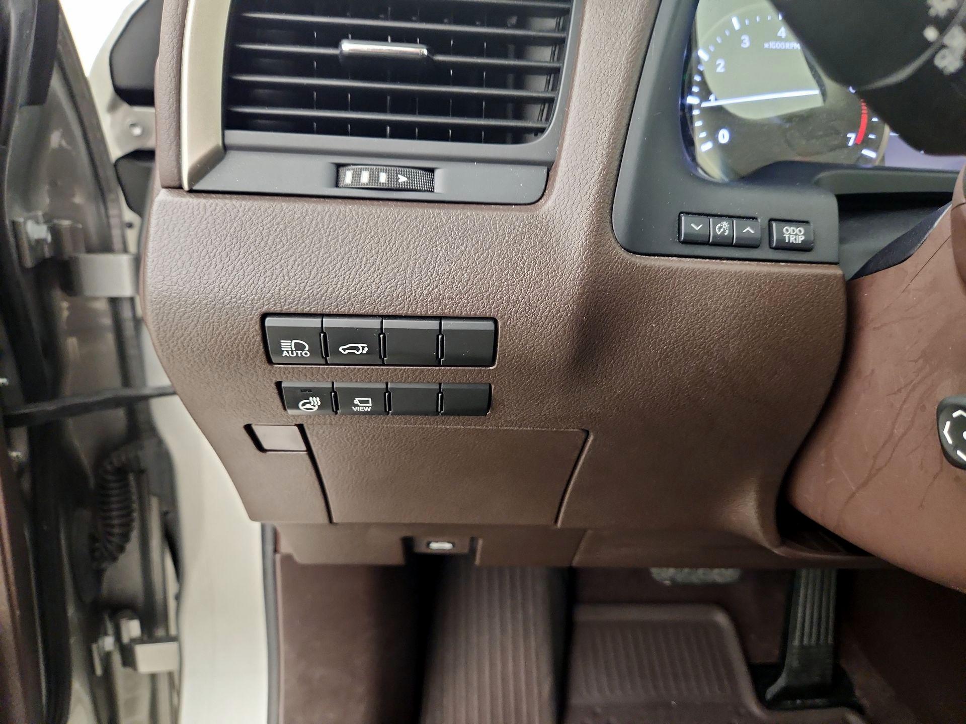 Thumbnail: 2019 Lexus RX - 13