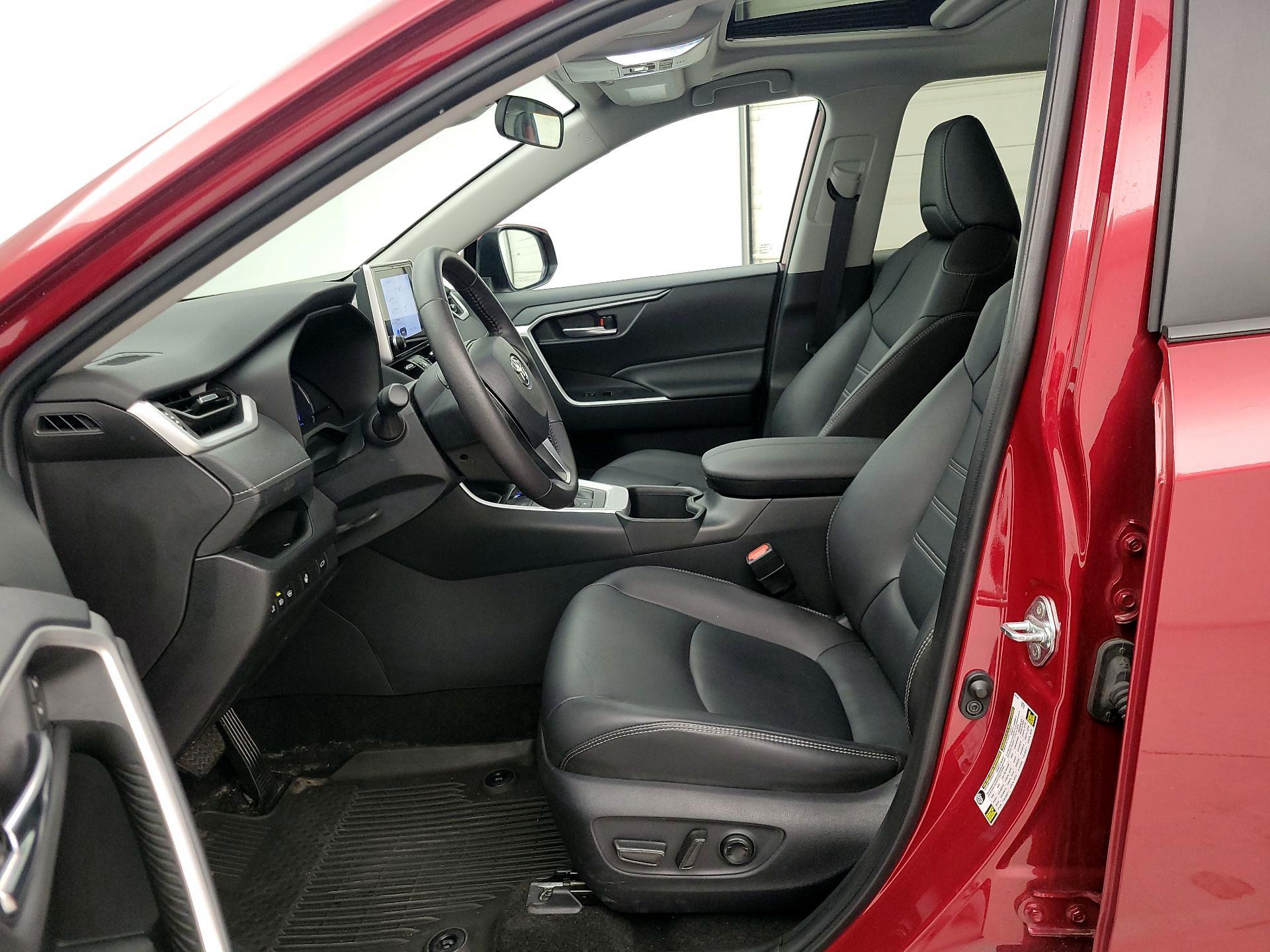 Thumbnail: 2024 Toyota RAV4 - 11