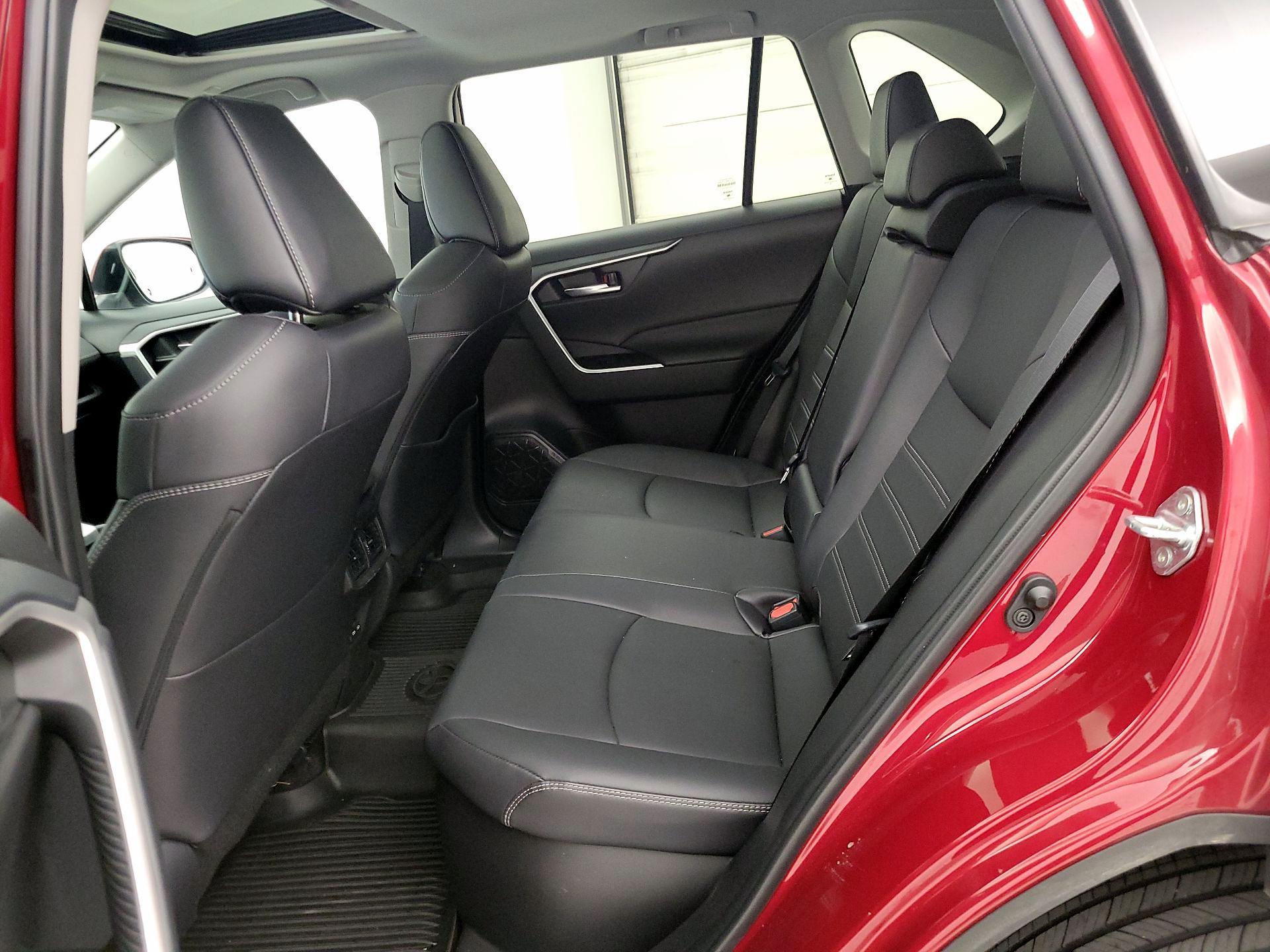 Thumbnail: 2024 Toyota RAV4 - 20