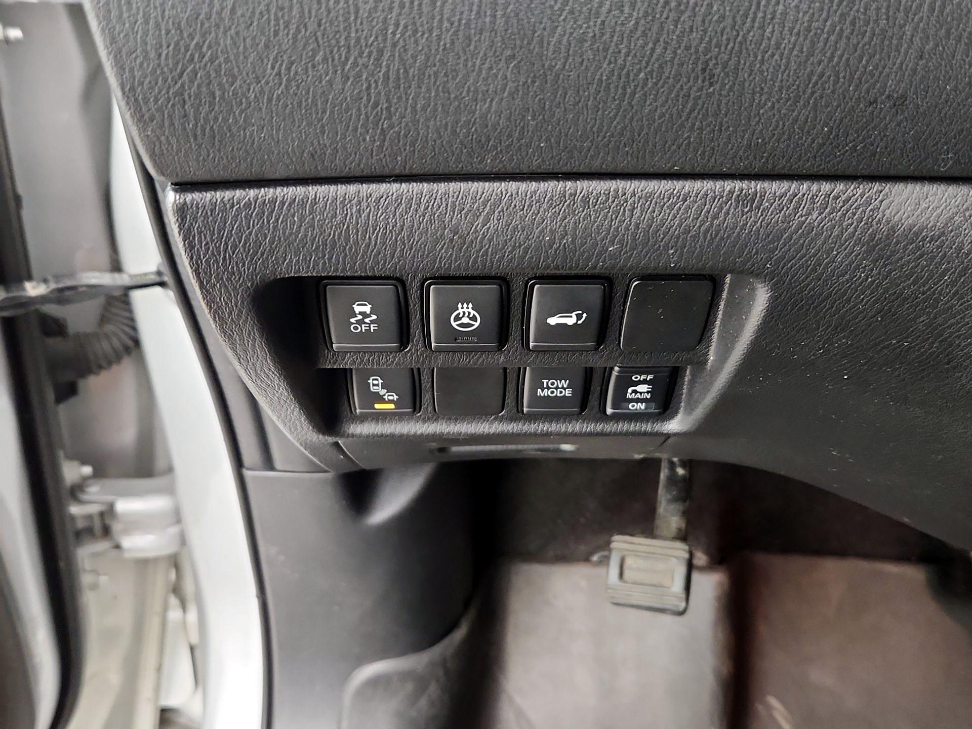 Thumbnail: 2020 Nissan Pathfinder - 13