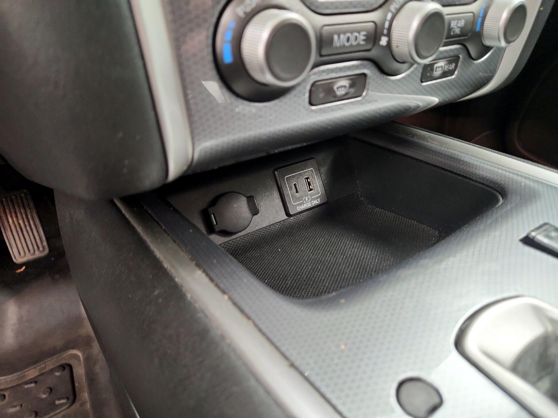 Thumbnail: 2020 Nissan Pathfinder - 19