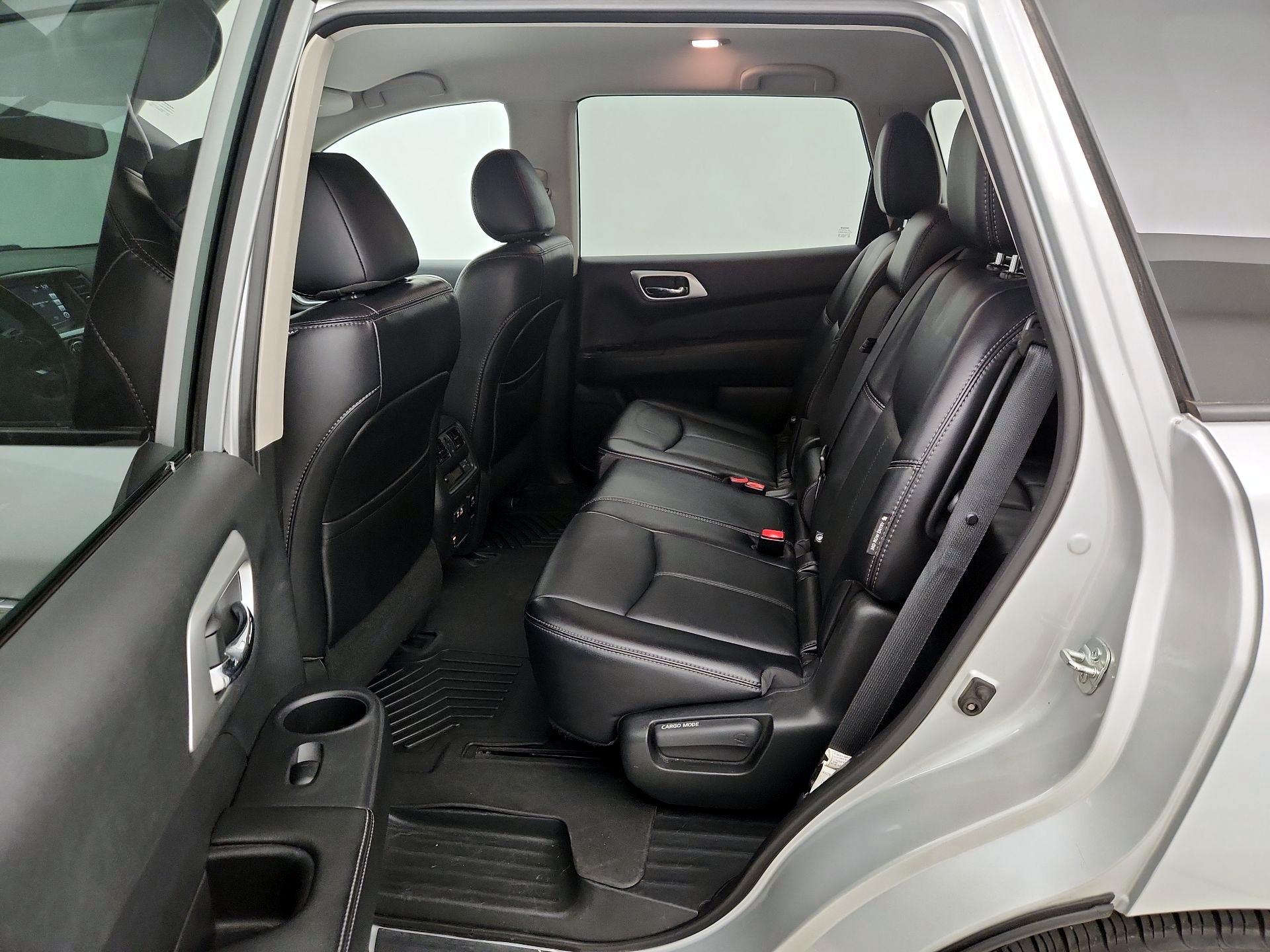 Thumbnail: 2020 Nissan Pathfinder - 20