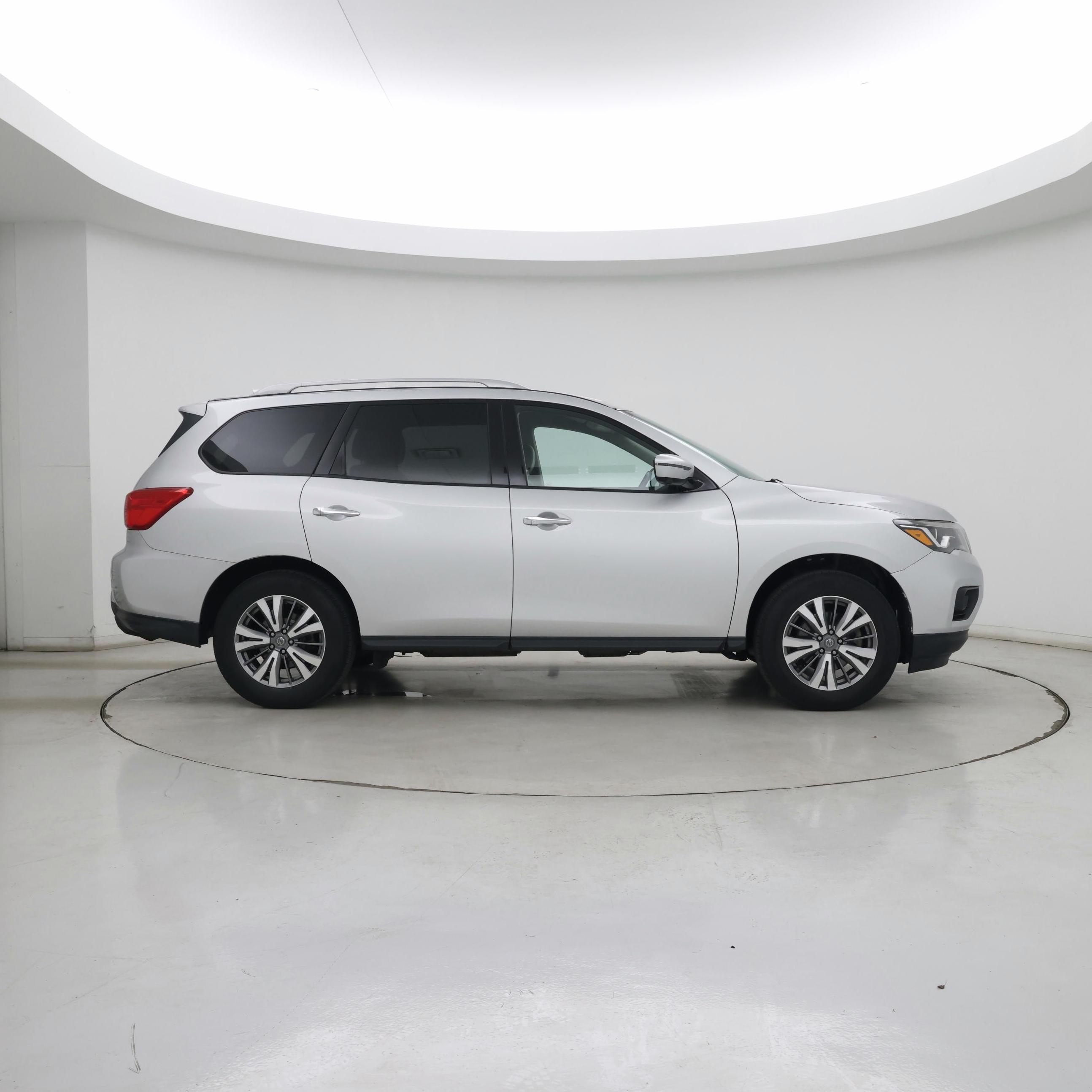 Thumbnail: 2020 Nissan Pathfinder - 7