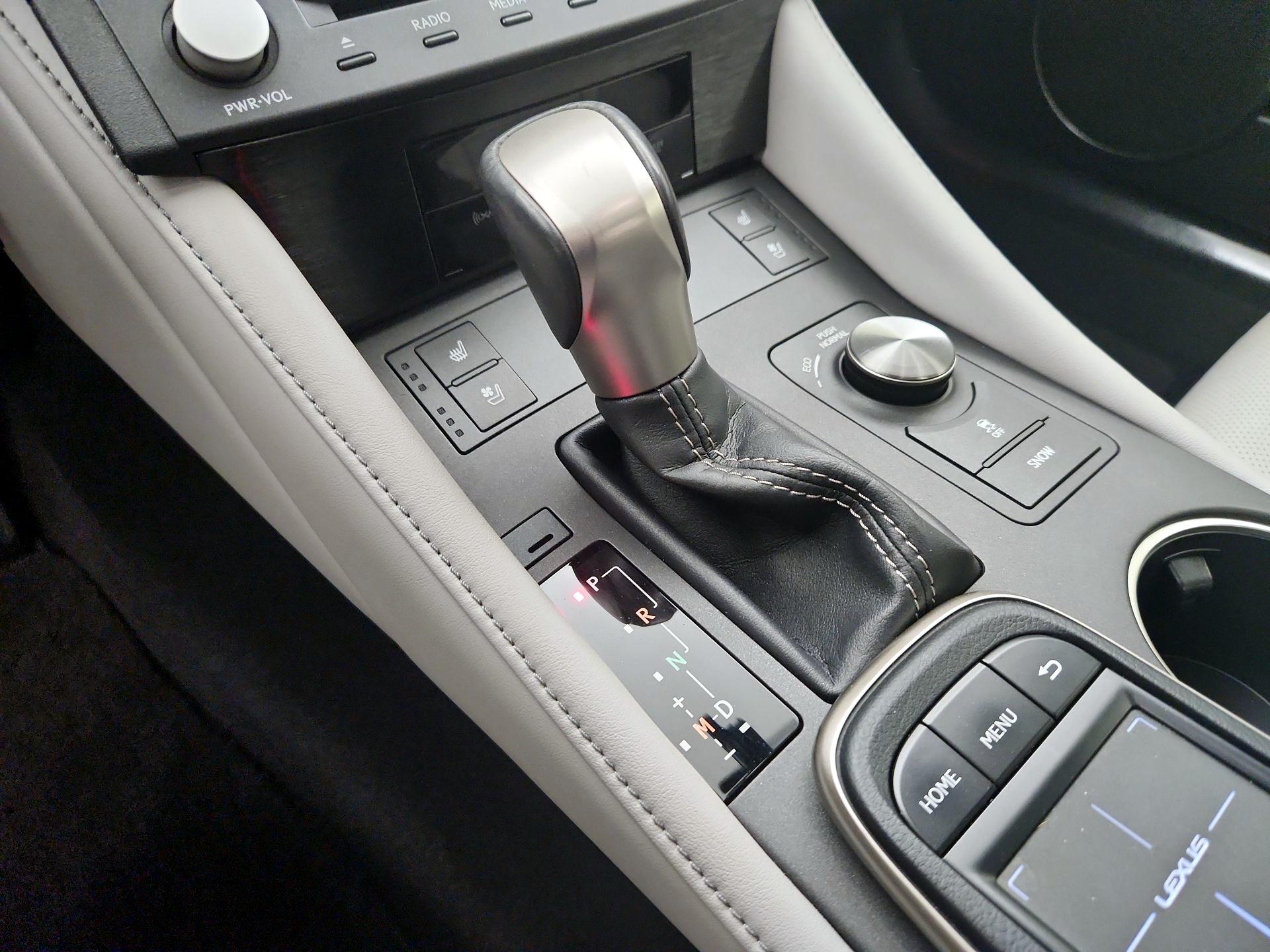Thumbnail: 2015 Lexus RC - 18