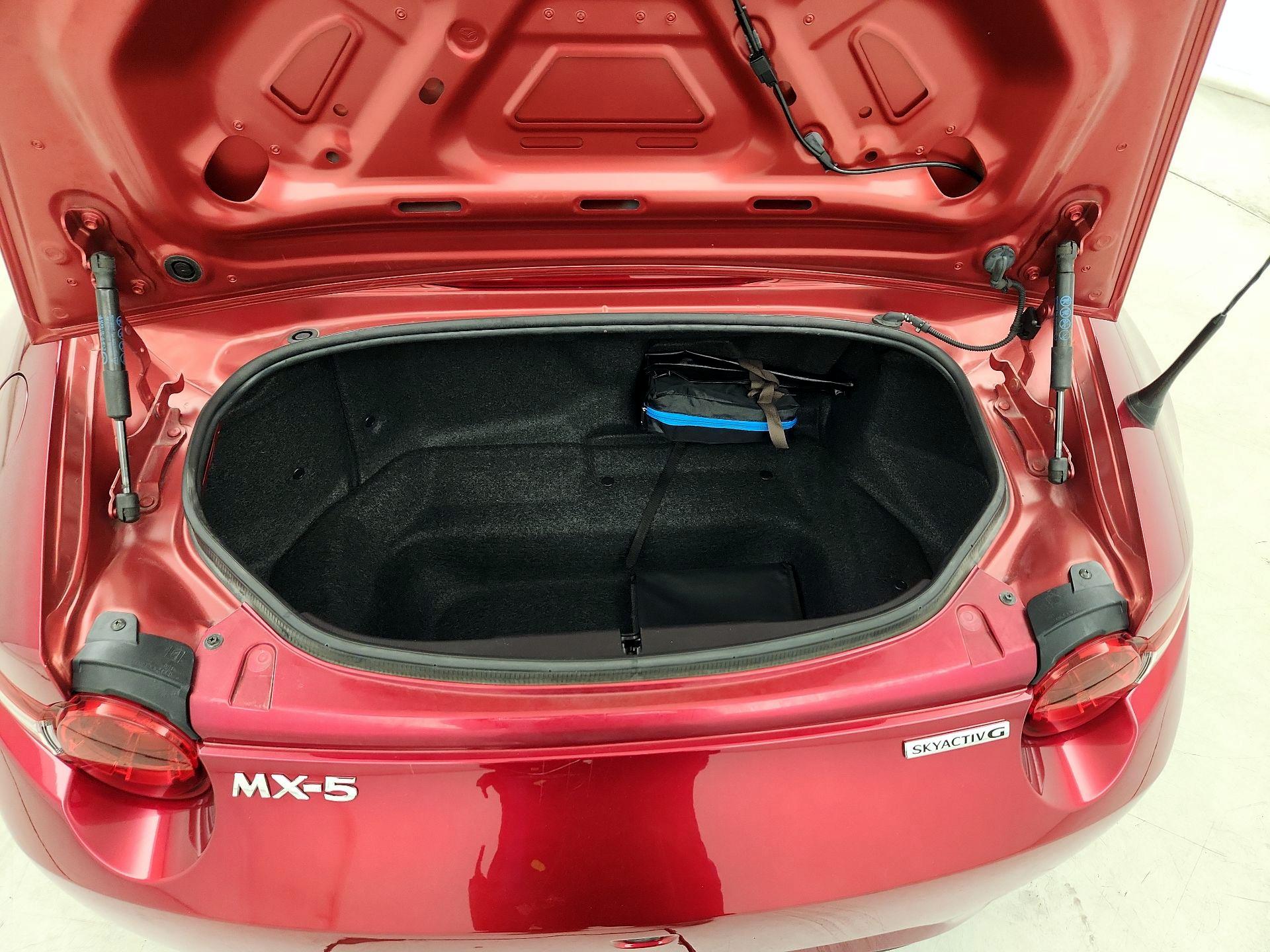 Thumbnail: 2021 Mazda MX-5 Miata - 19