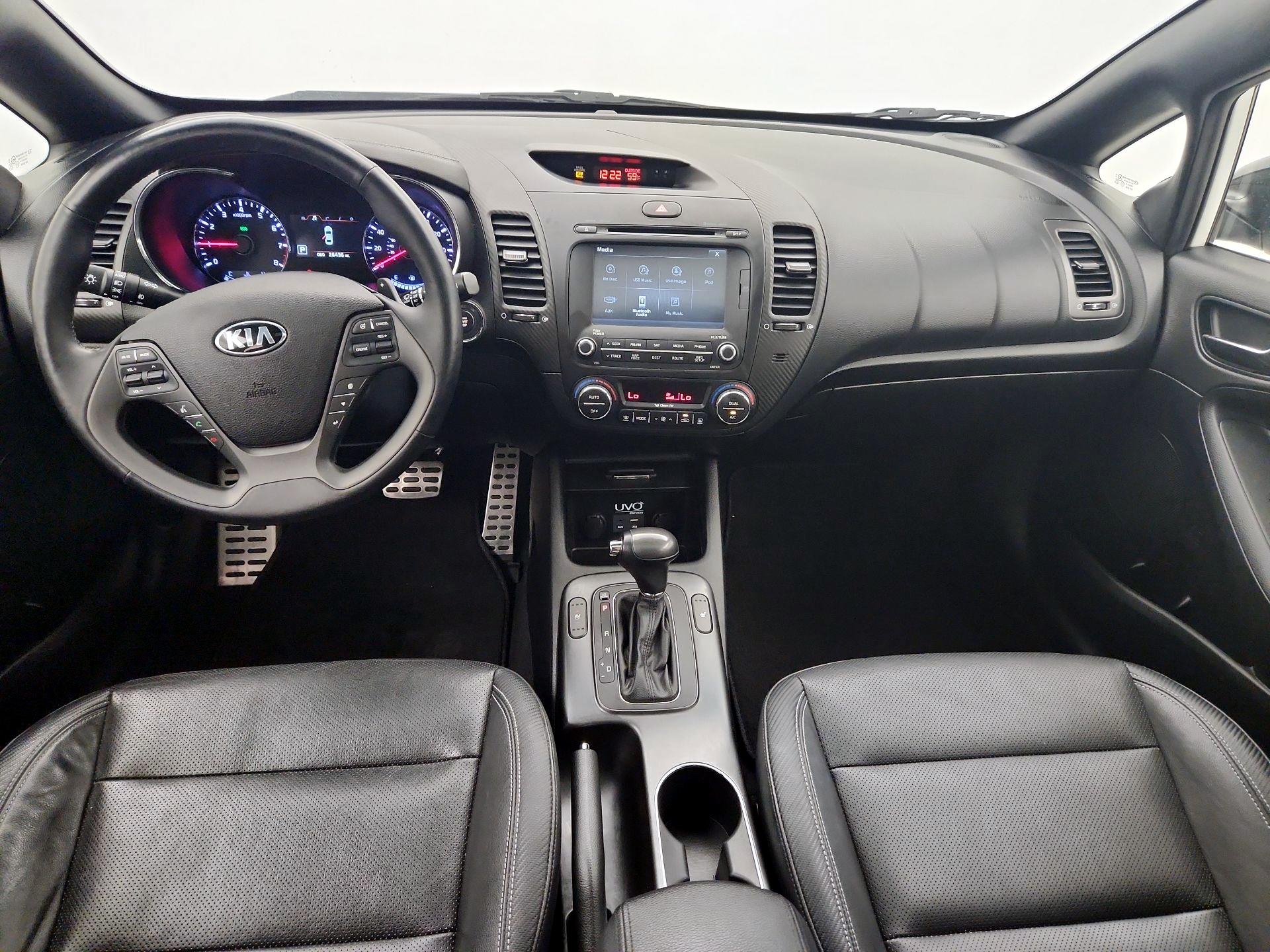 Thumbnail: 2016 Kia Forte - 9