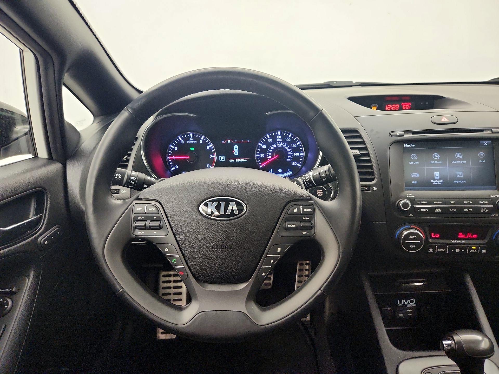 Thumbnail: 2016 Kia Forte - 10