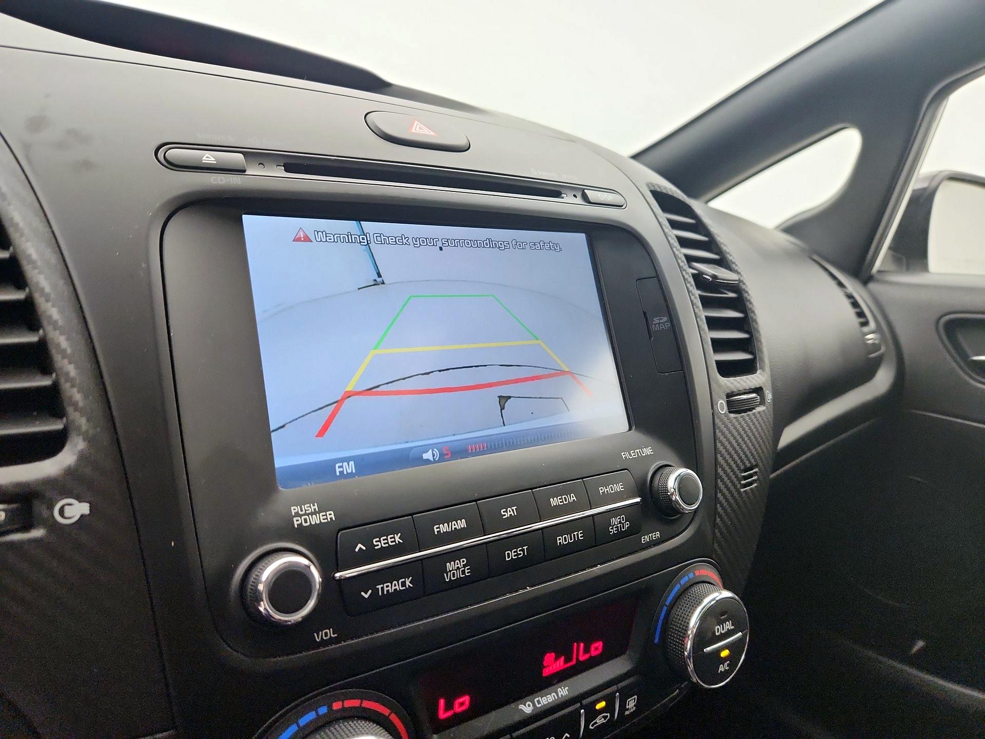 Thumbnail: 2016 Kia Forte - 15