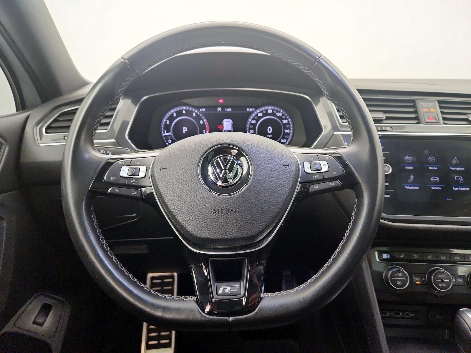 2019 Volkswagen Tiguan SEL R-Line - Photo 11