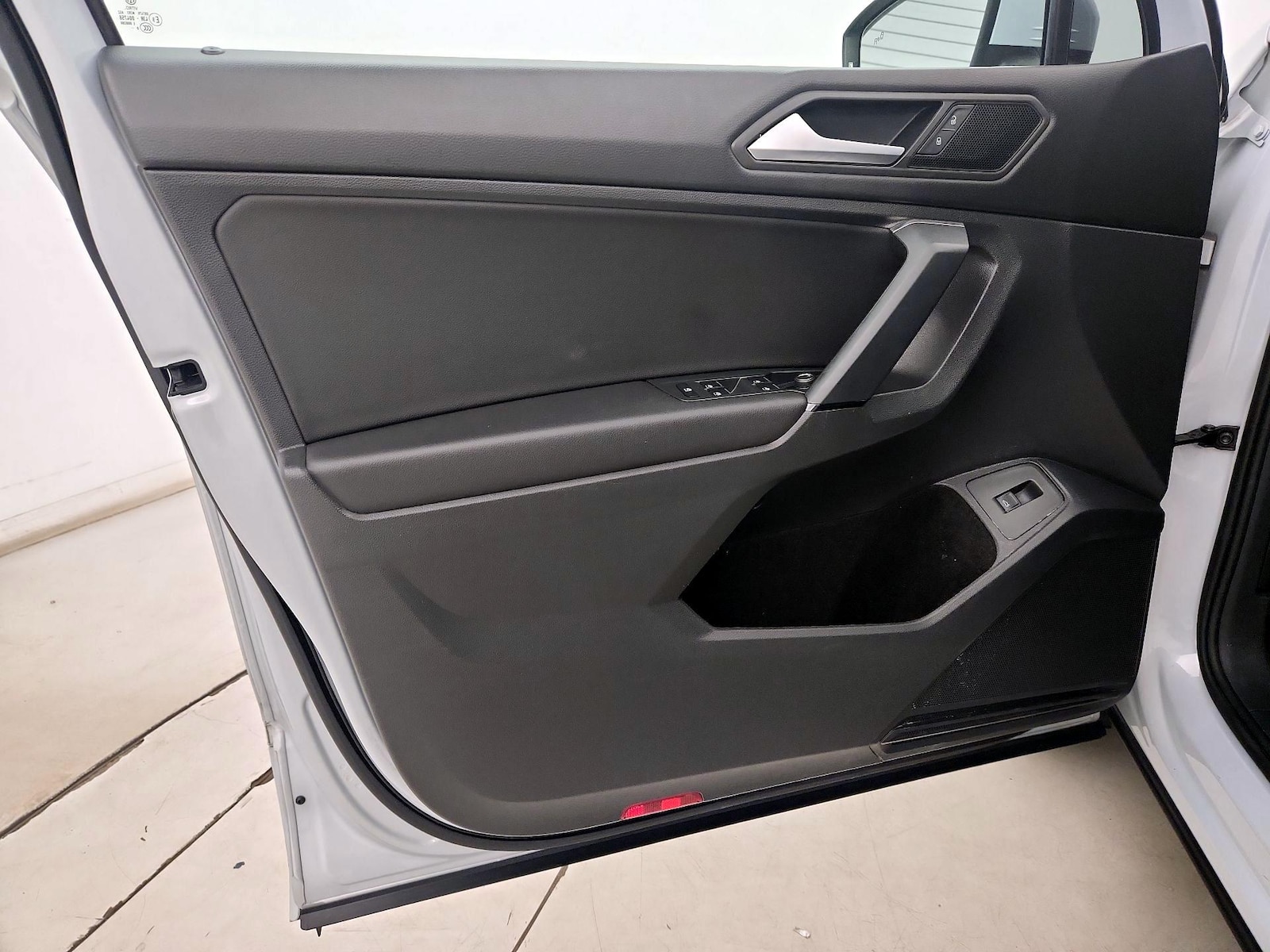 2019 Volkswagen Tiguan SEL R-Line - Photo 13