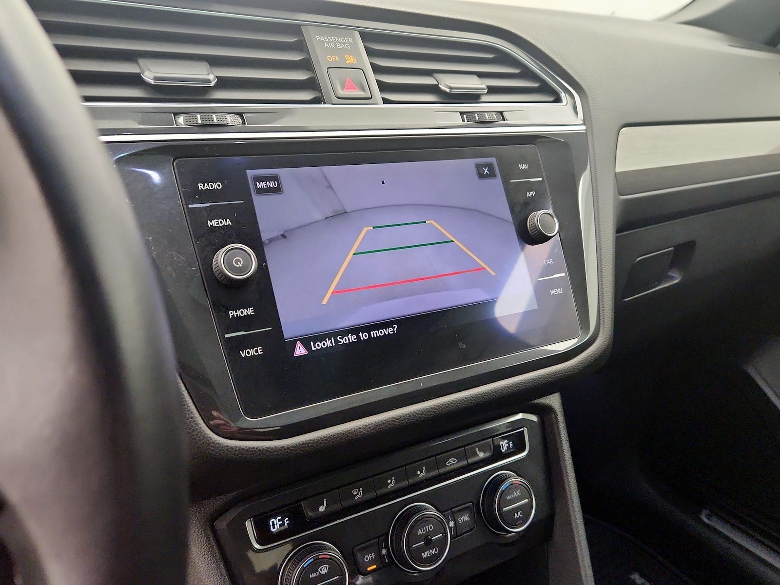 2019 Volkswagen Tiguan SEL R-Line - Photo 16