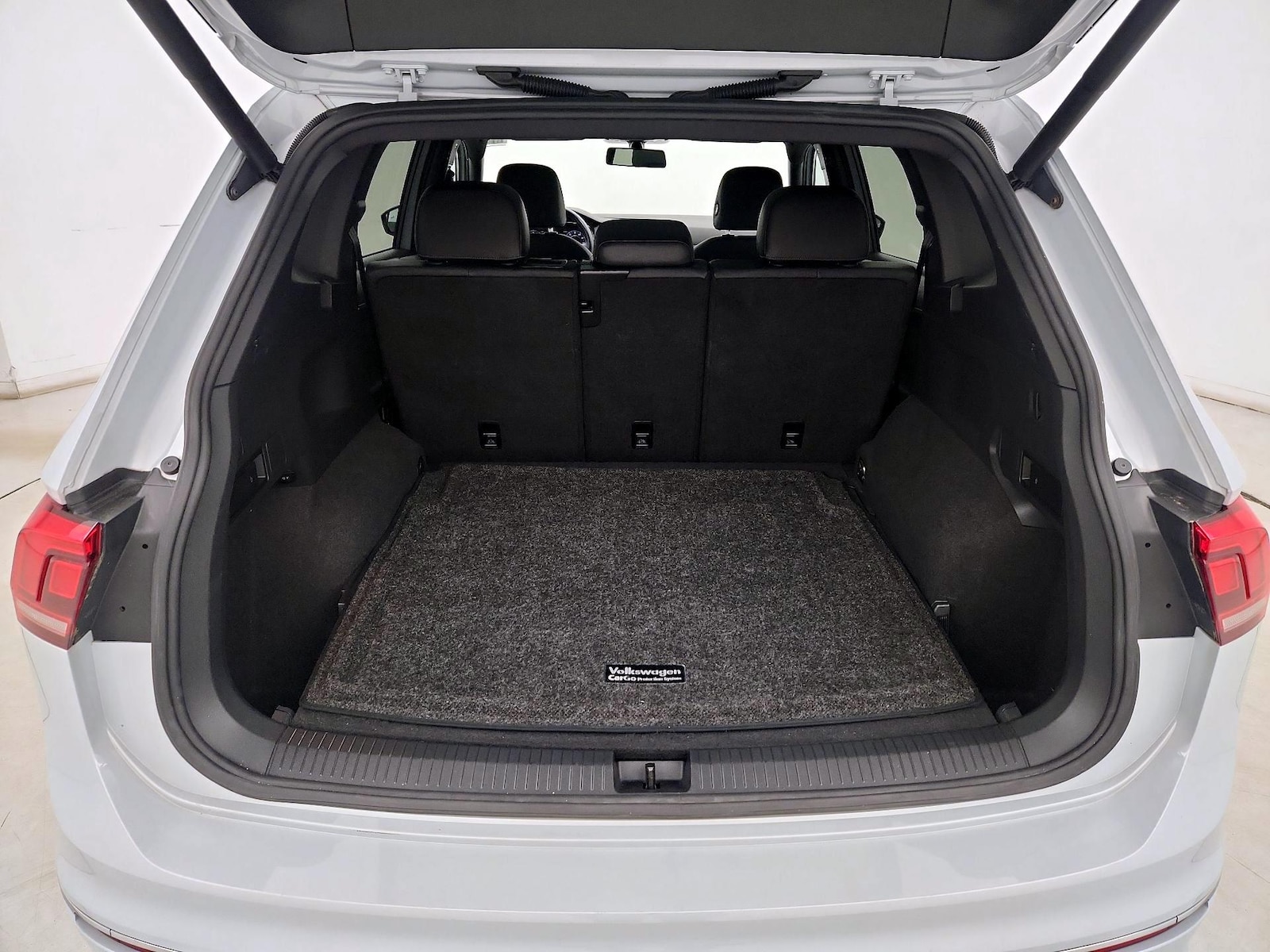 2019 Volkswagen Tiguan SEL R-Line - Photo 23