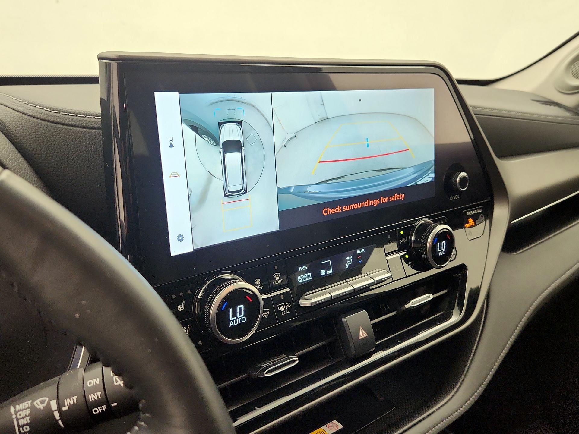 Thumbnail: 2024 Toyota Highlander - 15