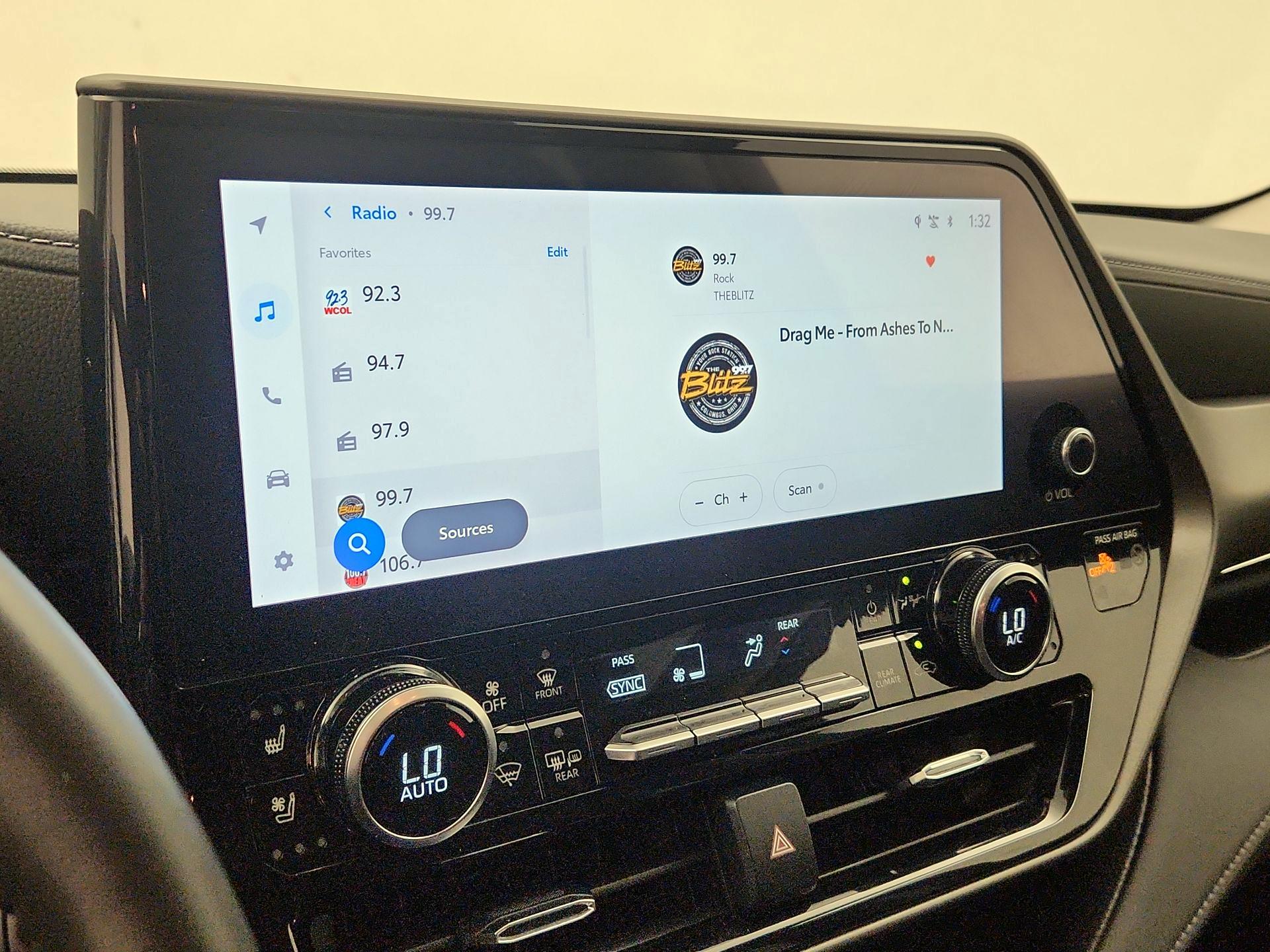 Thumbnail: 2024 Toyota Highlander - 16