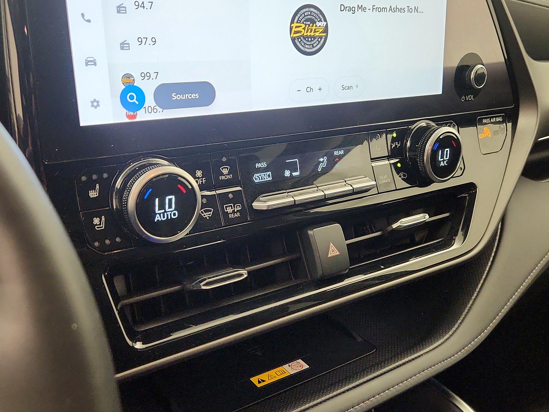 Thumbnail: 2024 Toyota Highlander - 17