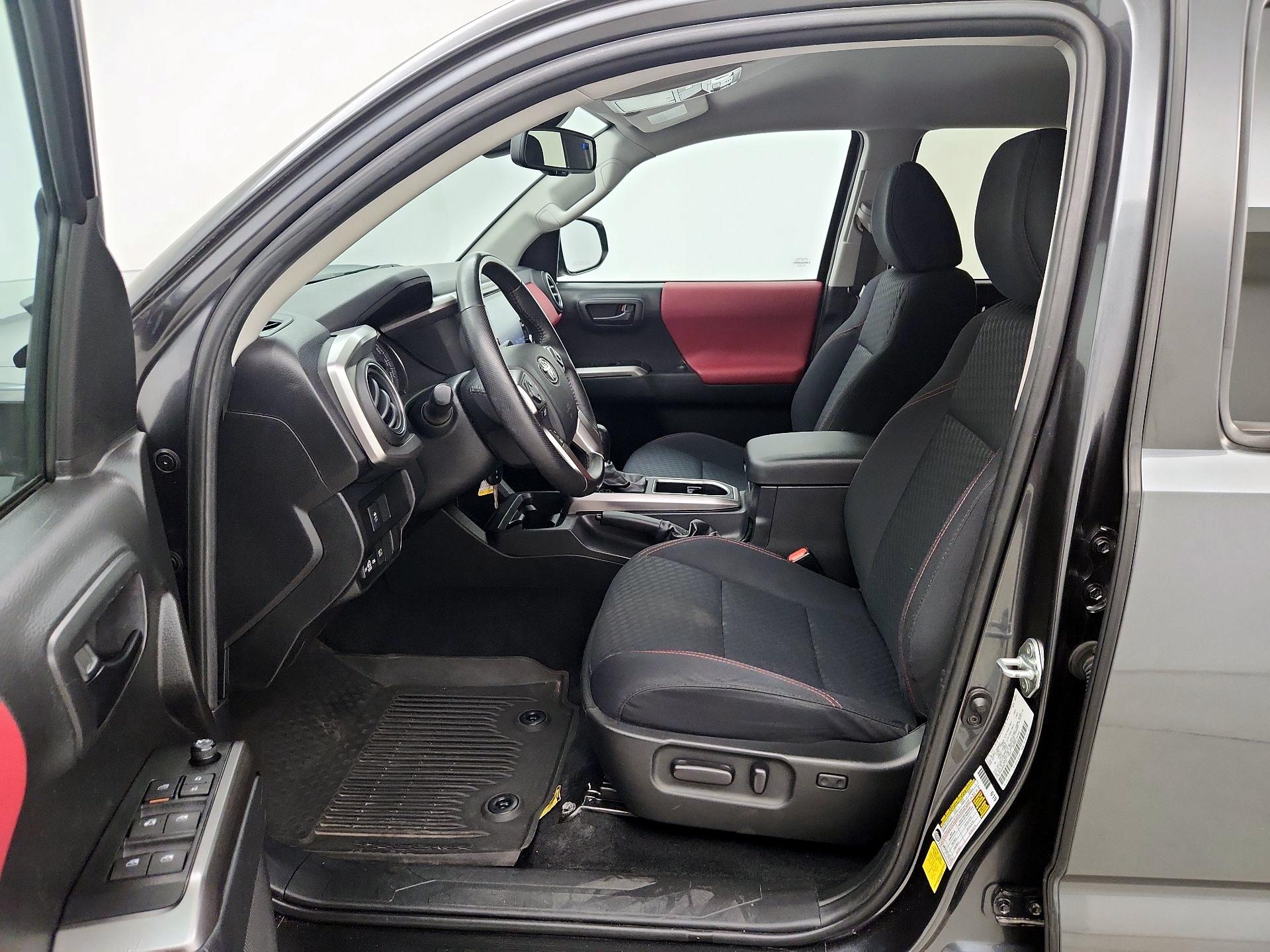 Thumbnail: 2022 Toyota Tacoma - 11