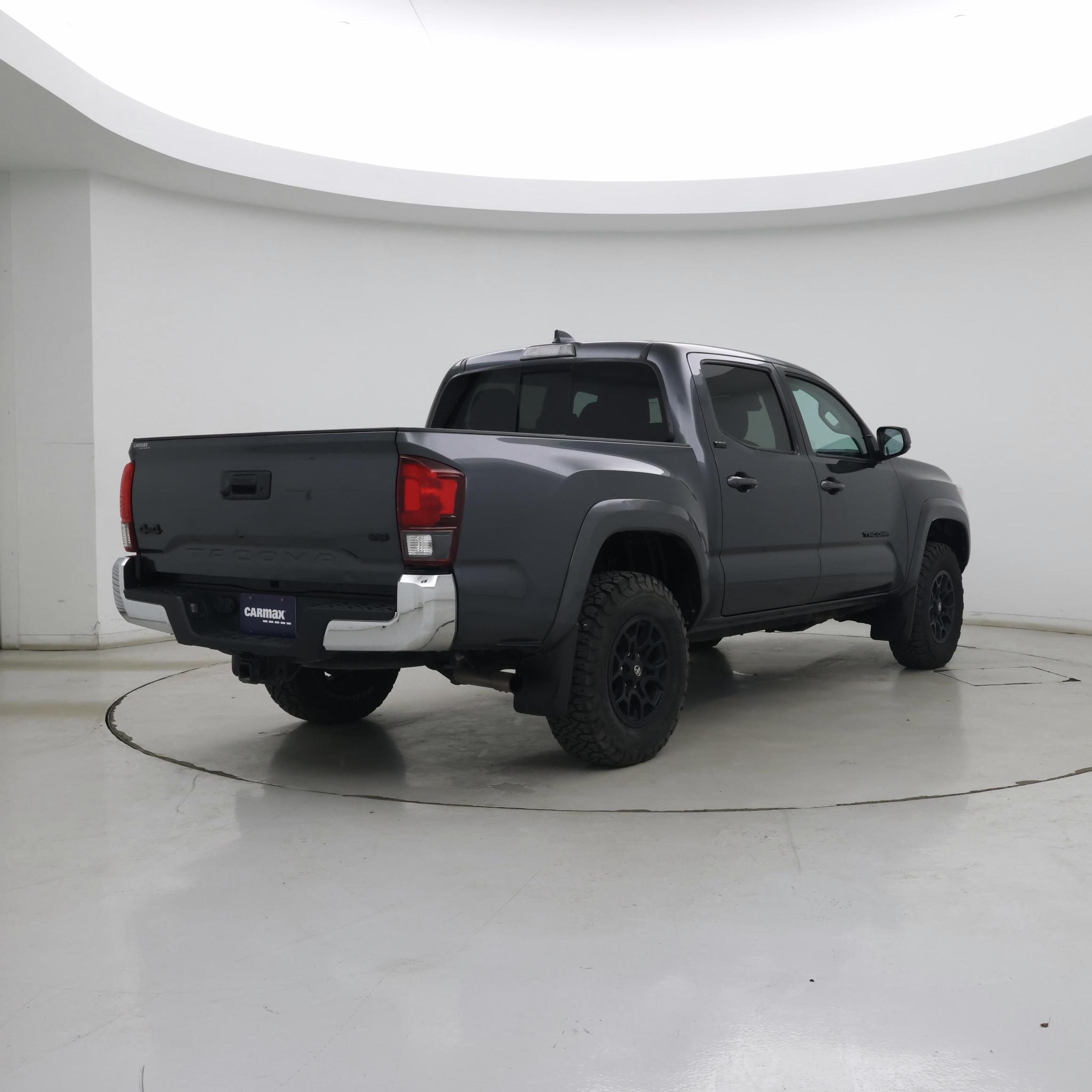 Thumbnail: 2022 Toyota Tacoma - 8