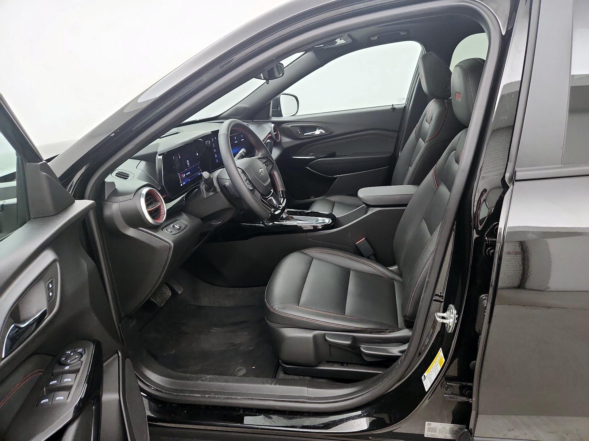 Thumbnail: 2025 Chevrolet Trax - 11