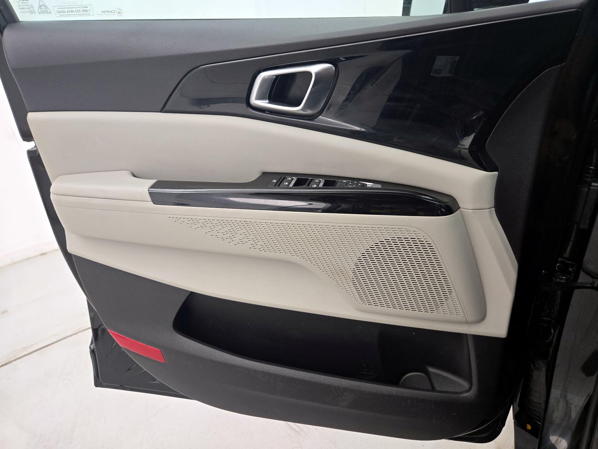 Thumbnail: 2024 Kia Carnival - 12