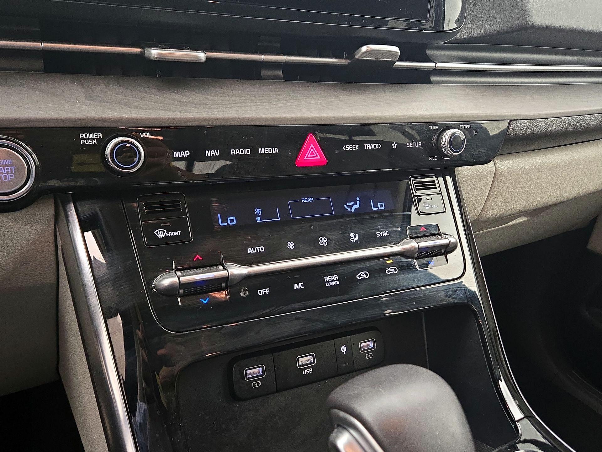 Thumbnail: 2024 Kia Carnival - 17