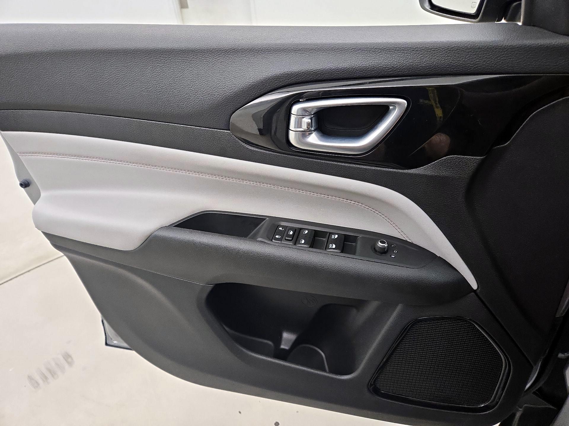 Thumbnail: 2023 Jeep Compass - 12