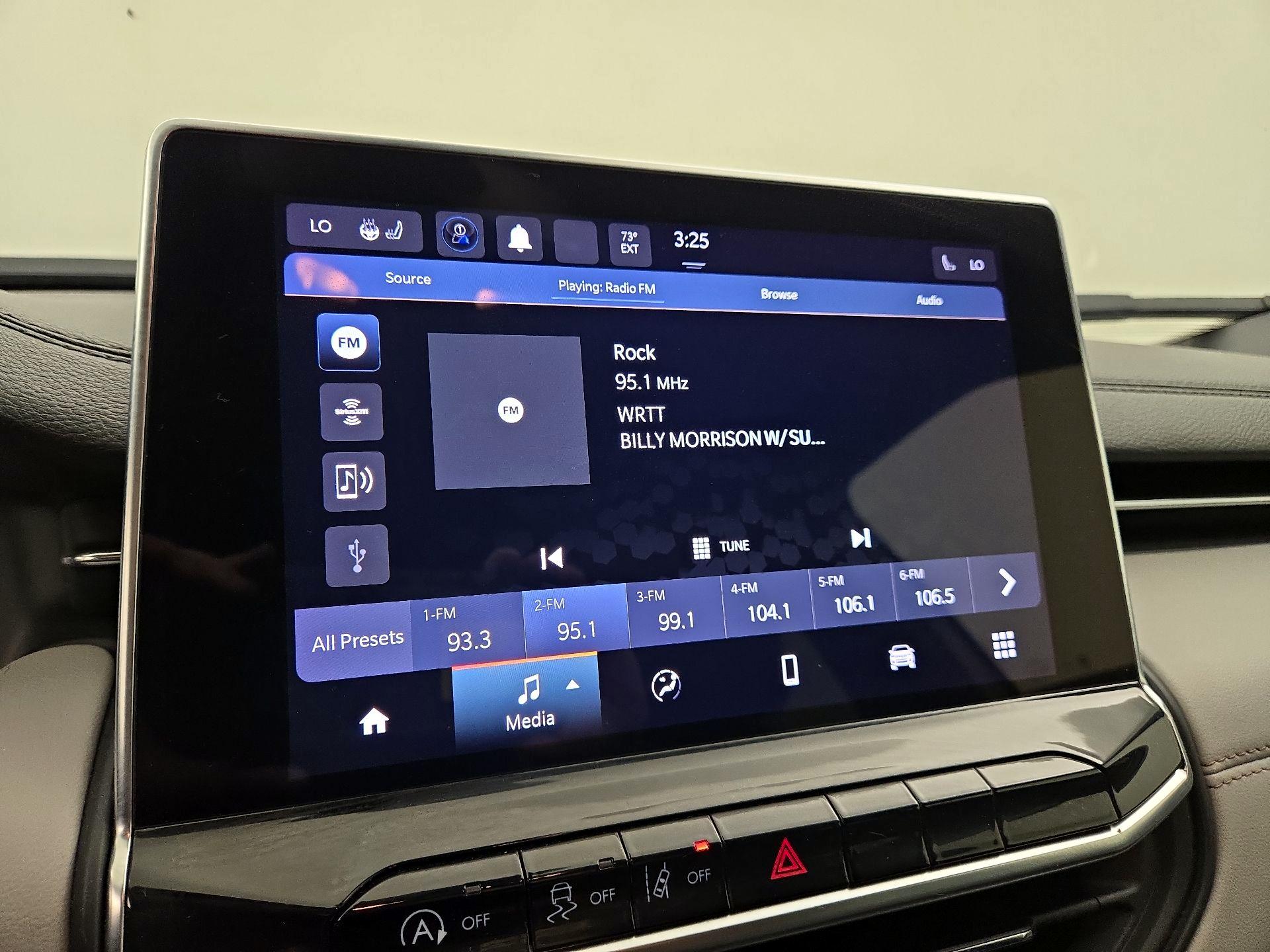 Thumbnail: 2023 Jeep Compass - 15