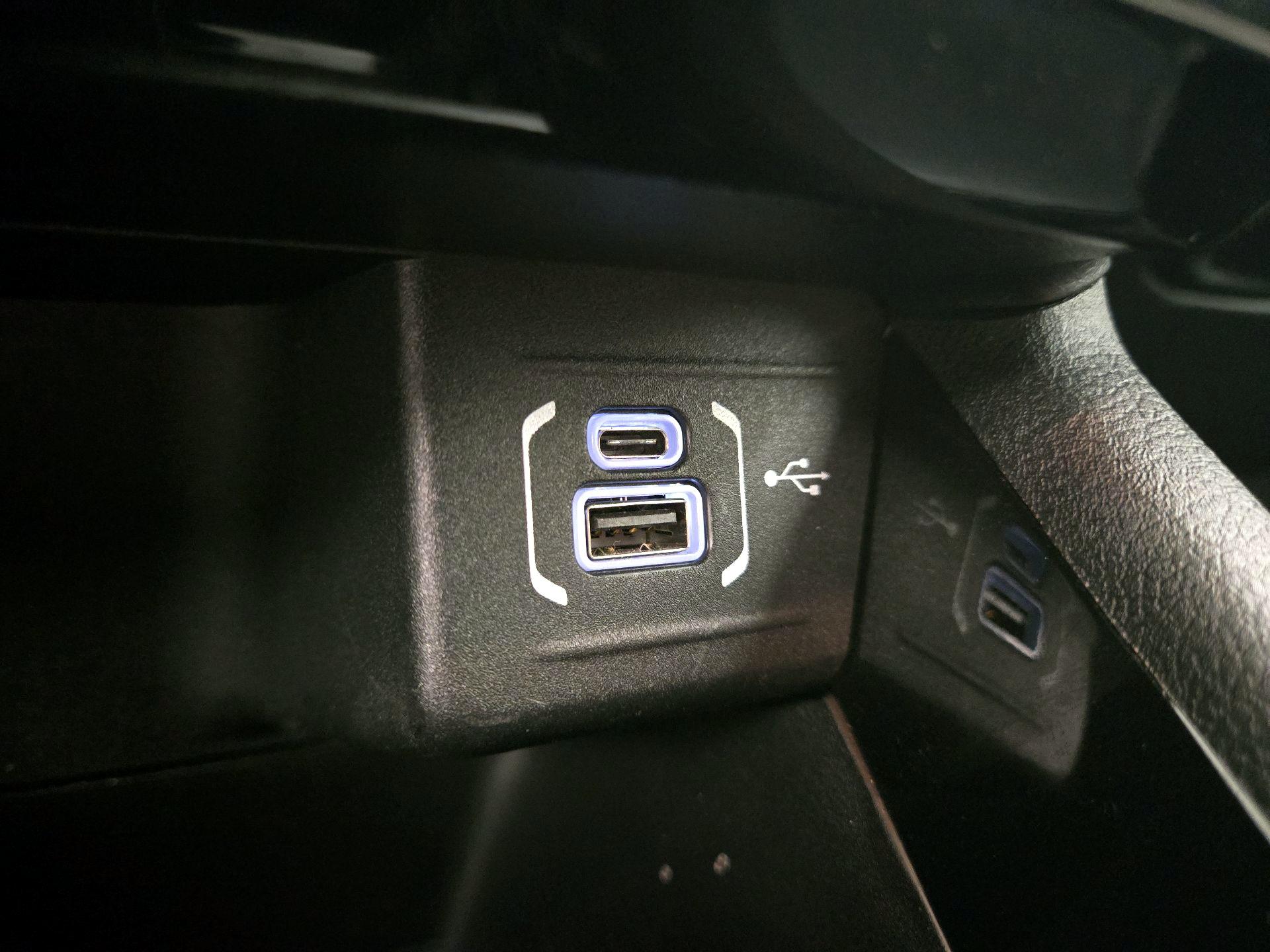 Thumbnail: 2023 Jeep Compass - 18