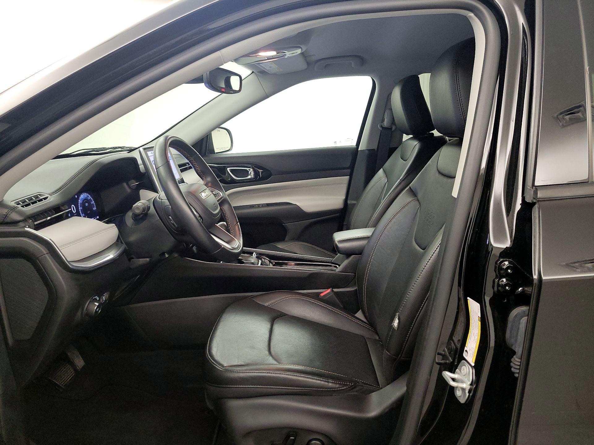 Thumbnail: 2022 Jeep Compass - 11