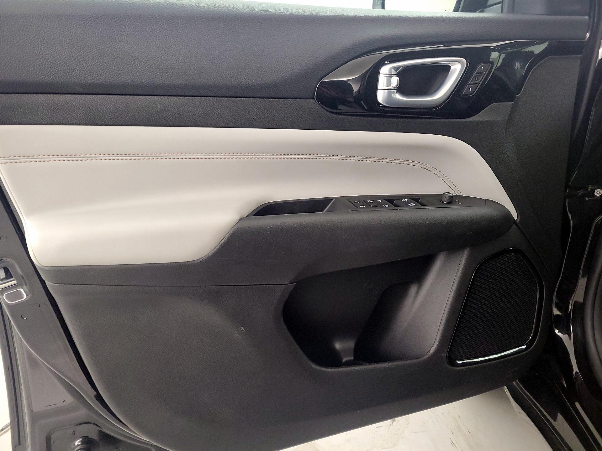 Thumbnail: 2022 Jeep Compass - 12