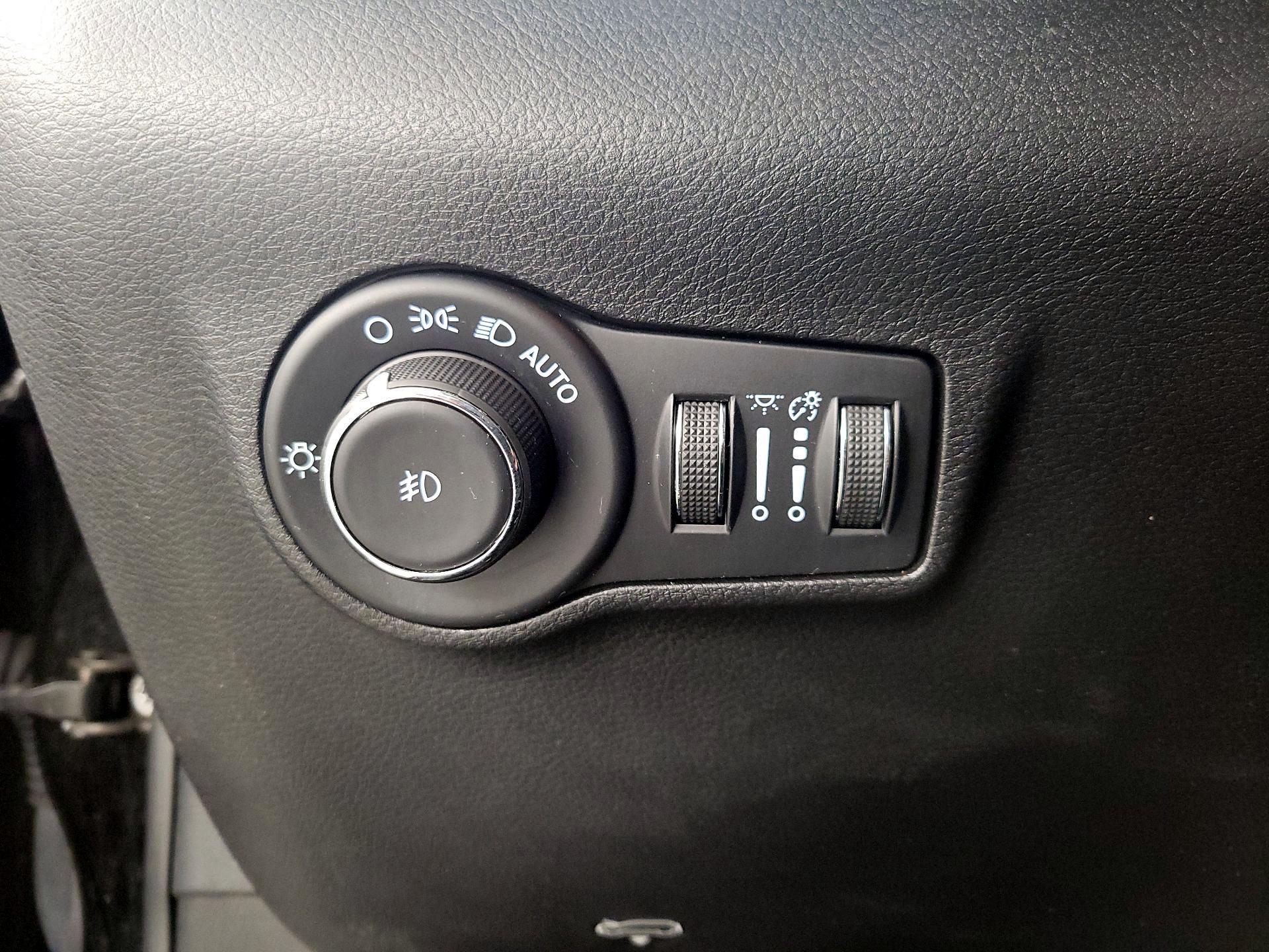 Thumbnail: 2022 Jeep Compass - 13