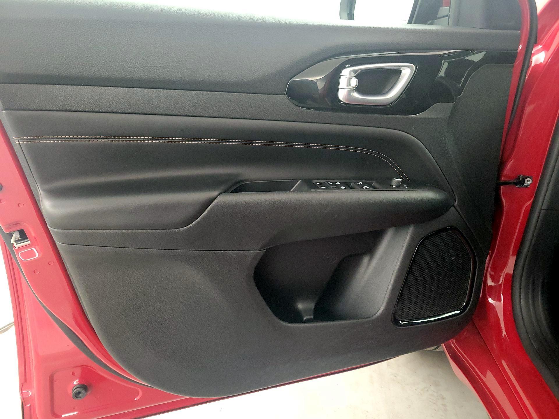 Thumbnail: 2022 Jeep Compass - 12