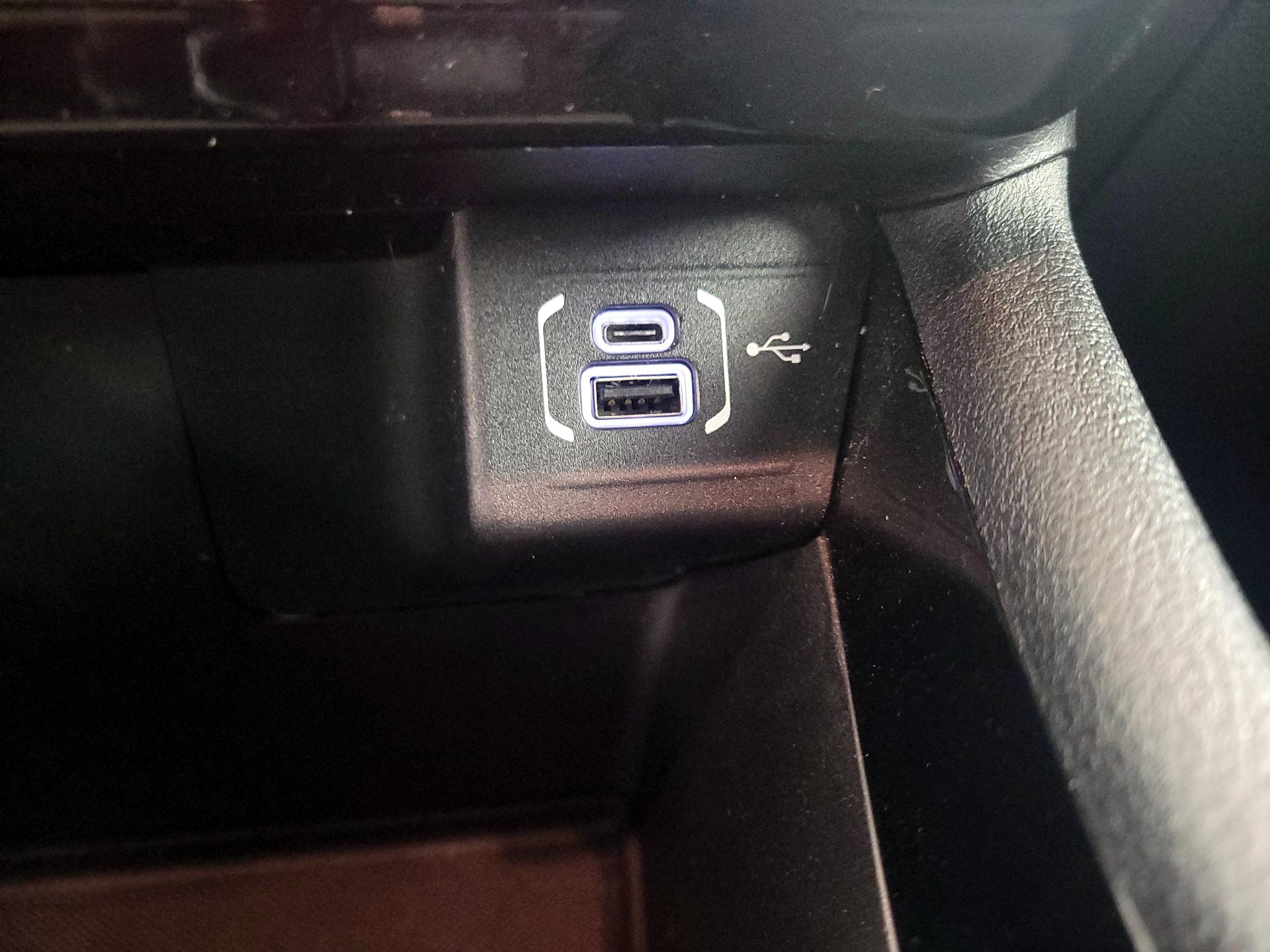 Thumbnail: 2022 Jeep Compass - 18