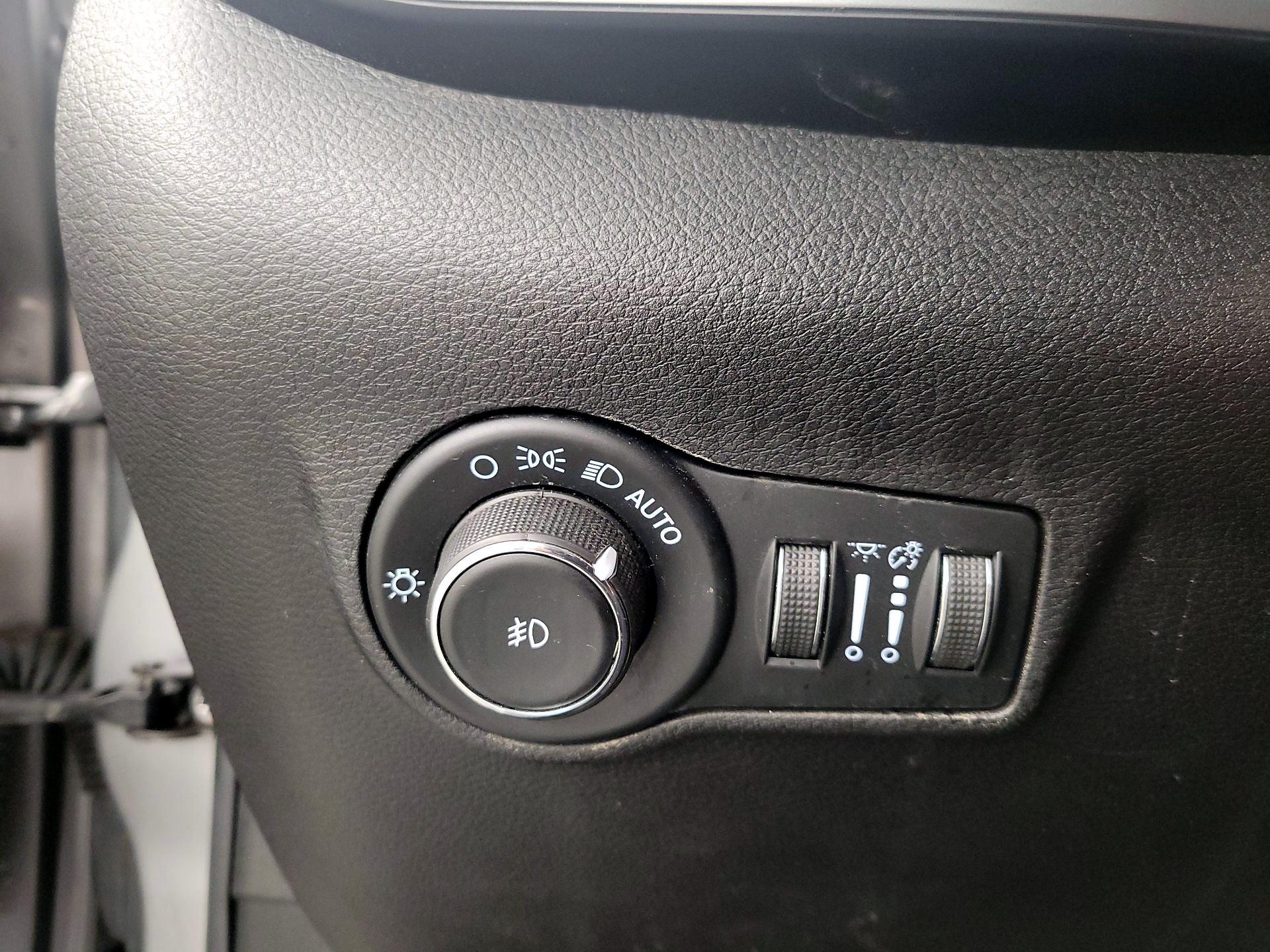 Thumbnail: 2022 Jeep Compass - 13