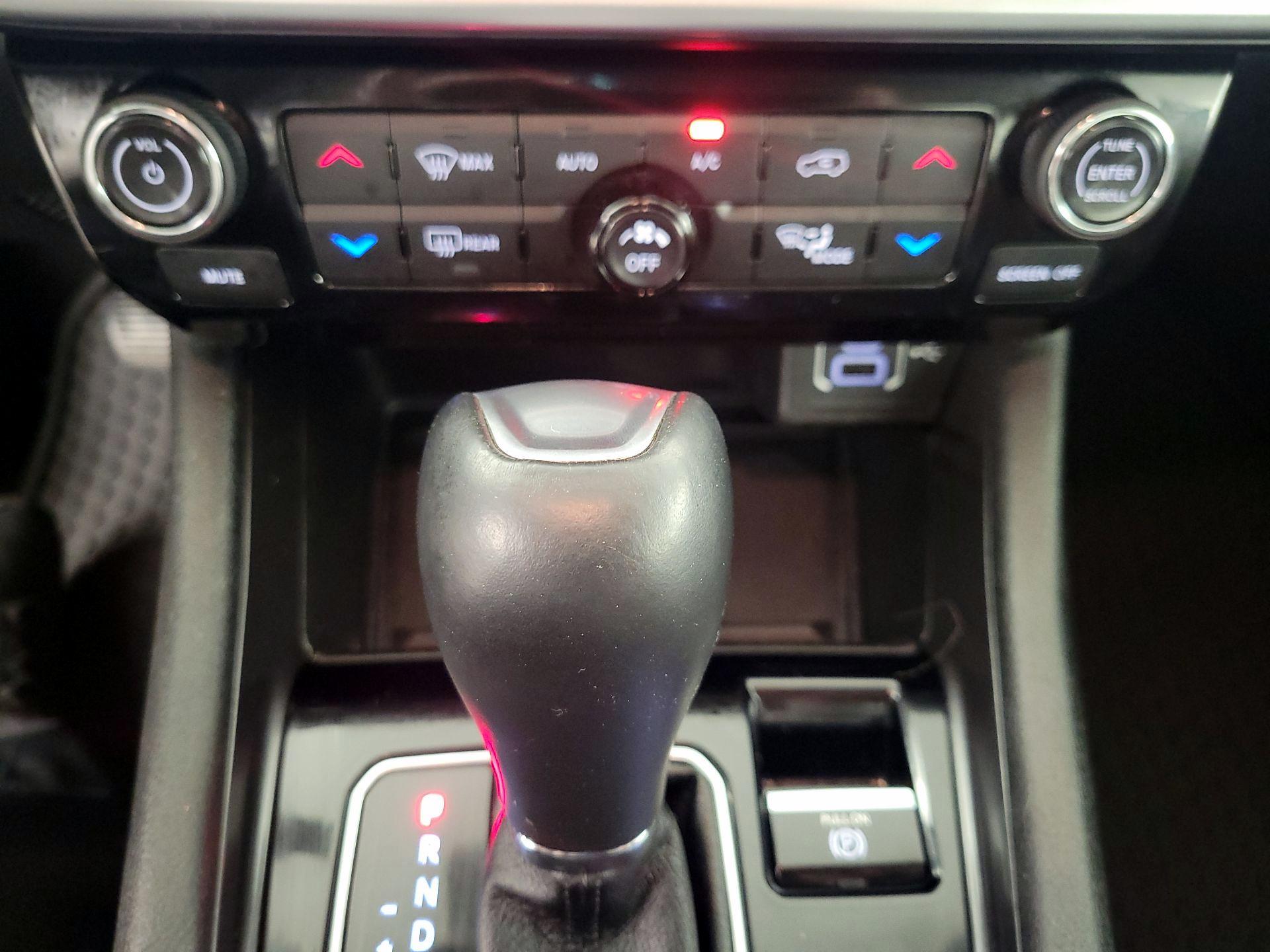 Thumbnail: 2022 Jeep Compass - 16