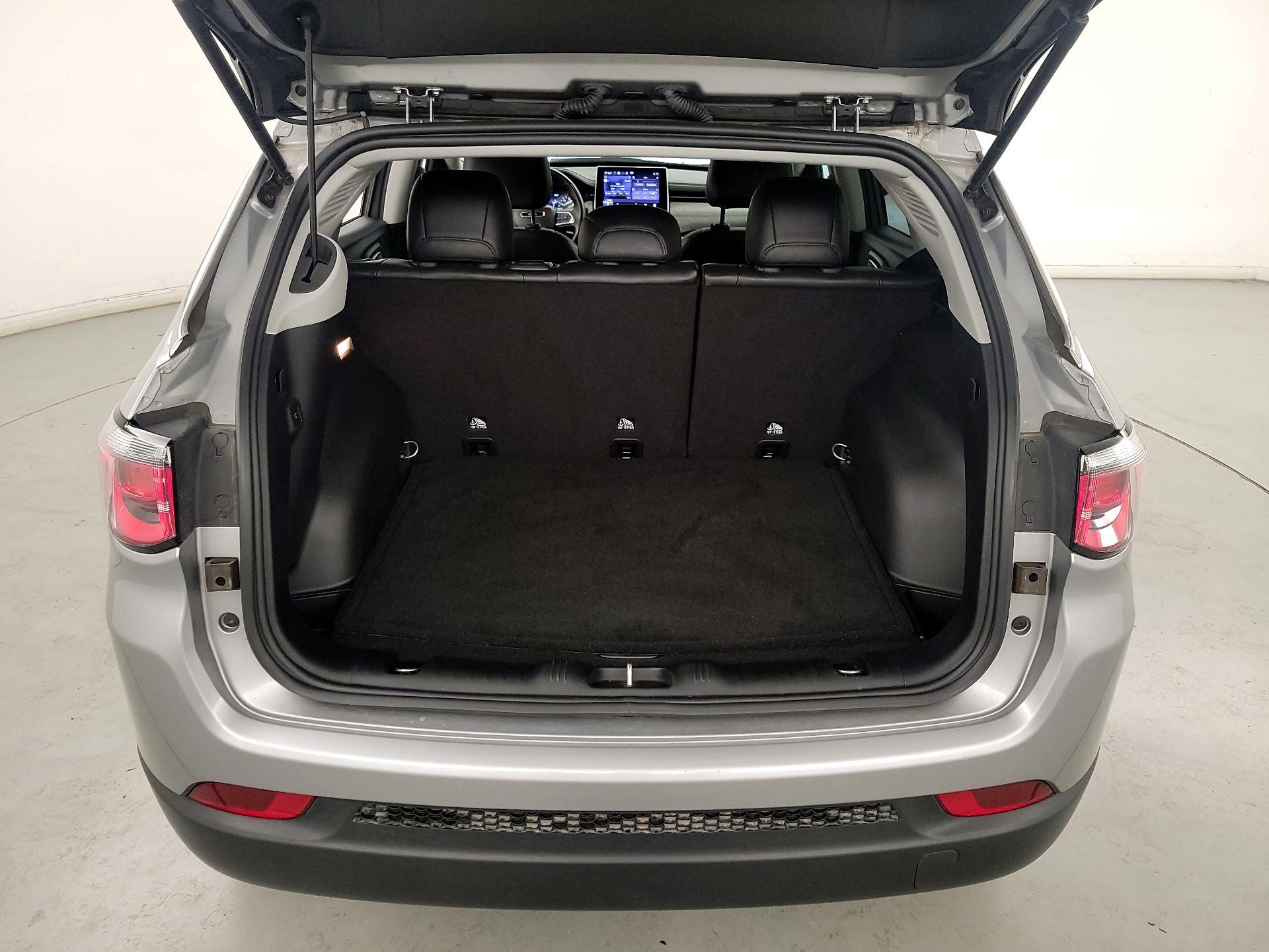 Thumbnail: 2022 Jeep Compass - 20