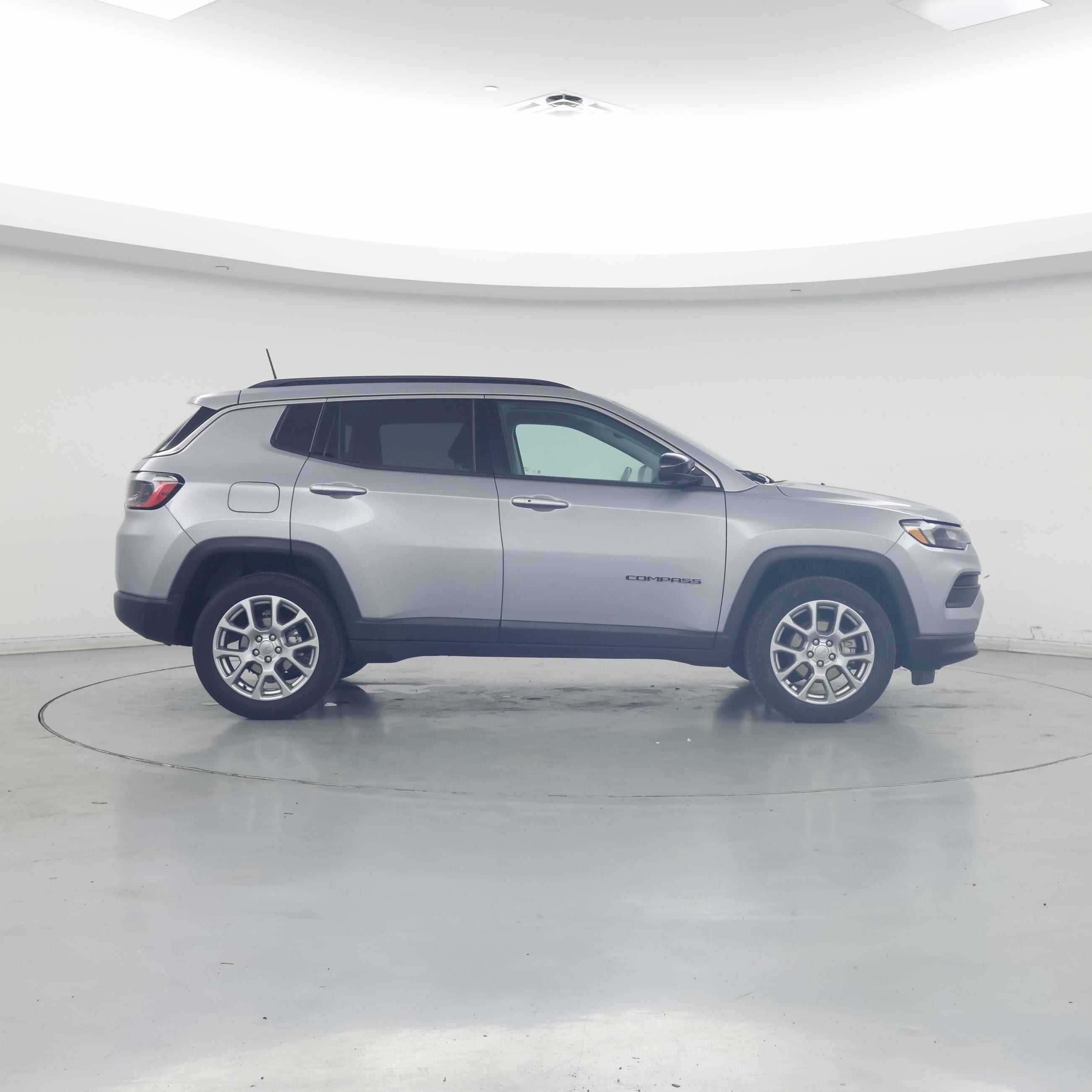 Thumbnail: 2022 Jeep Compass - 7