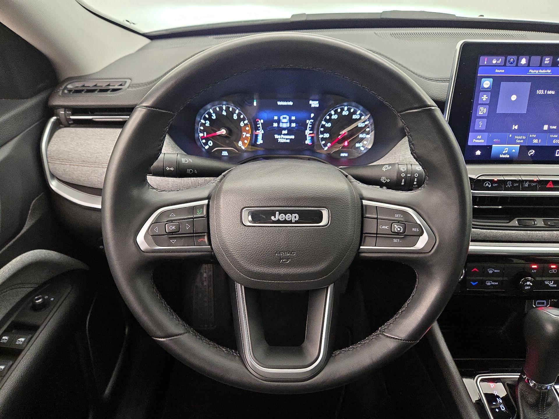 Thumbnail: 2022 Jeep Compass - 10