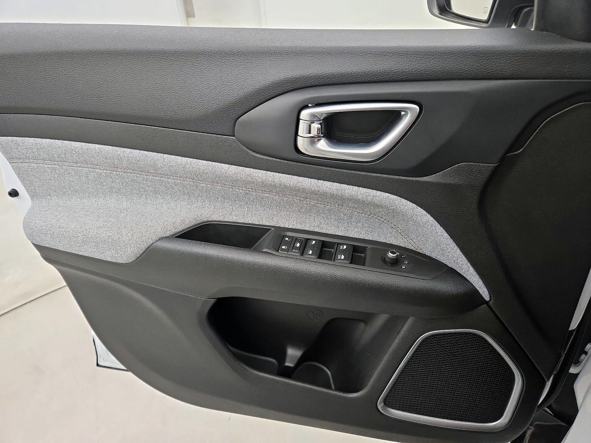 Thumbnail: 2022 Jeep Compass - 12