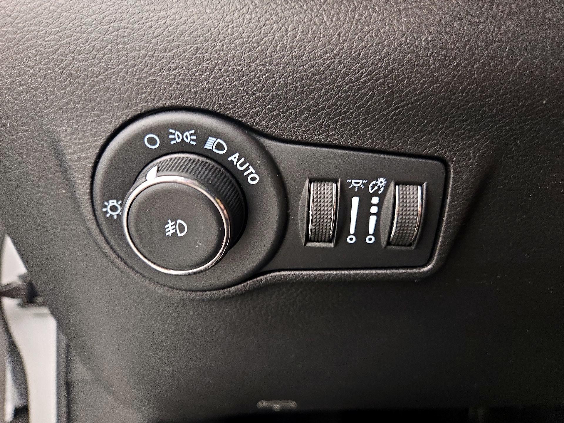 Thumbnail: 2022 Jeep Compass - 13