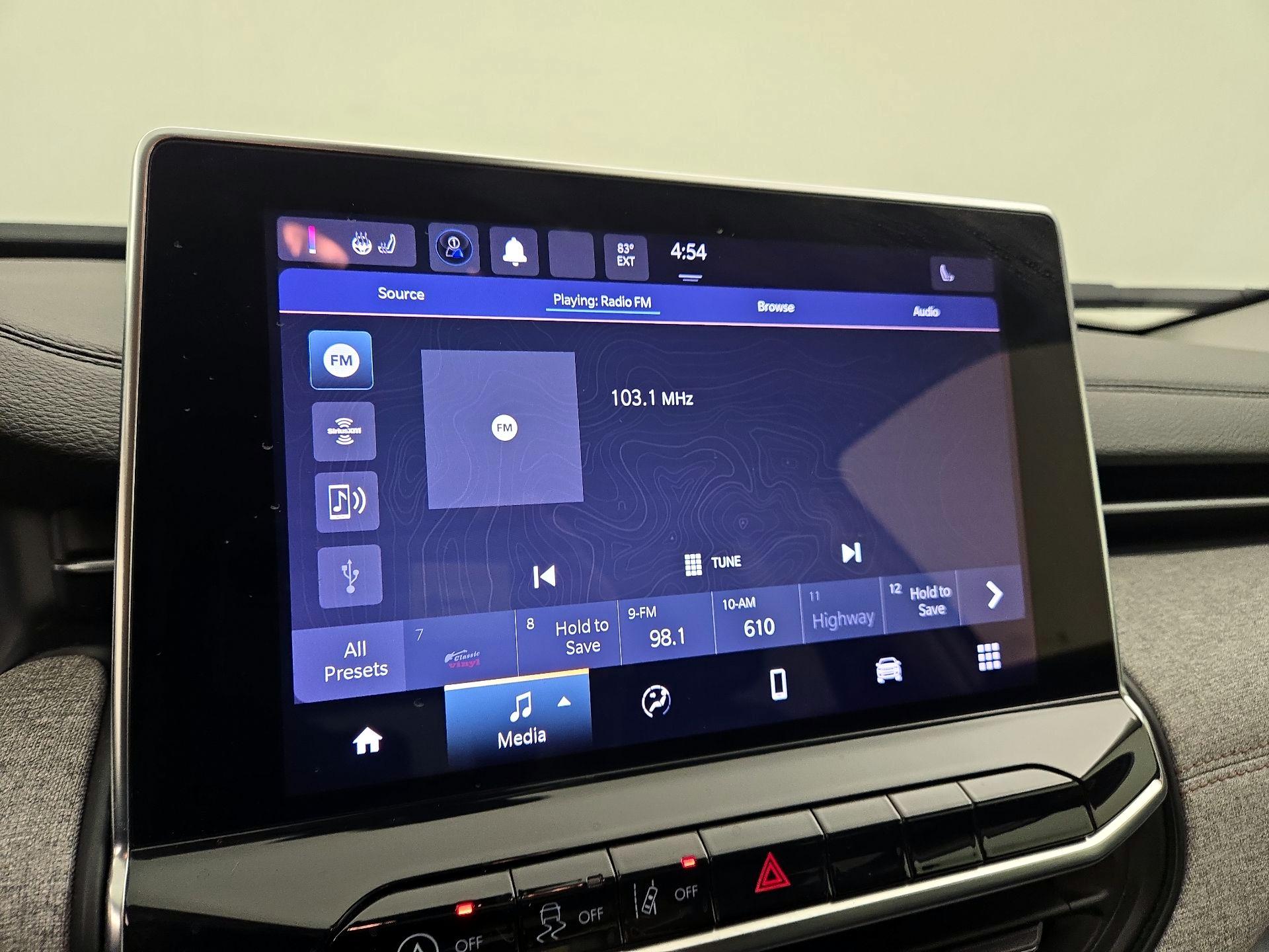 Thumbnail: 2022 Jeep Compass - 15