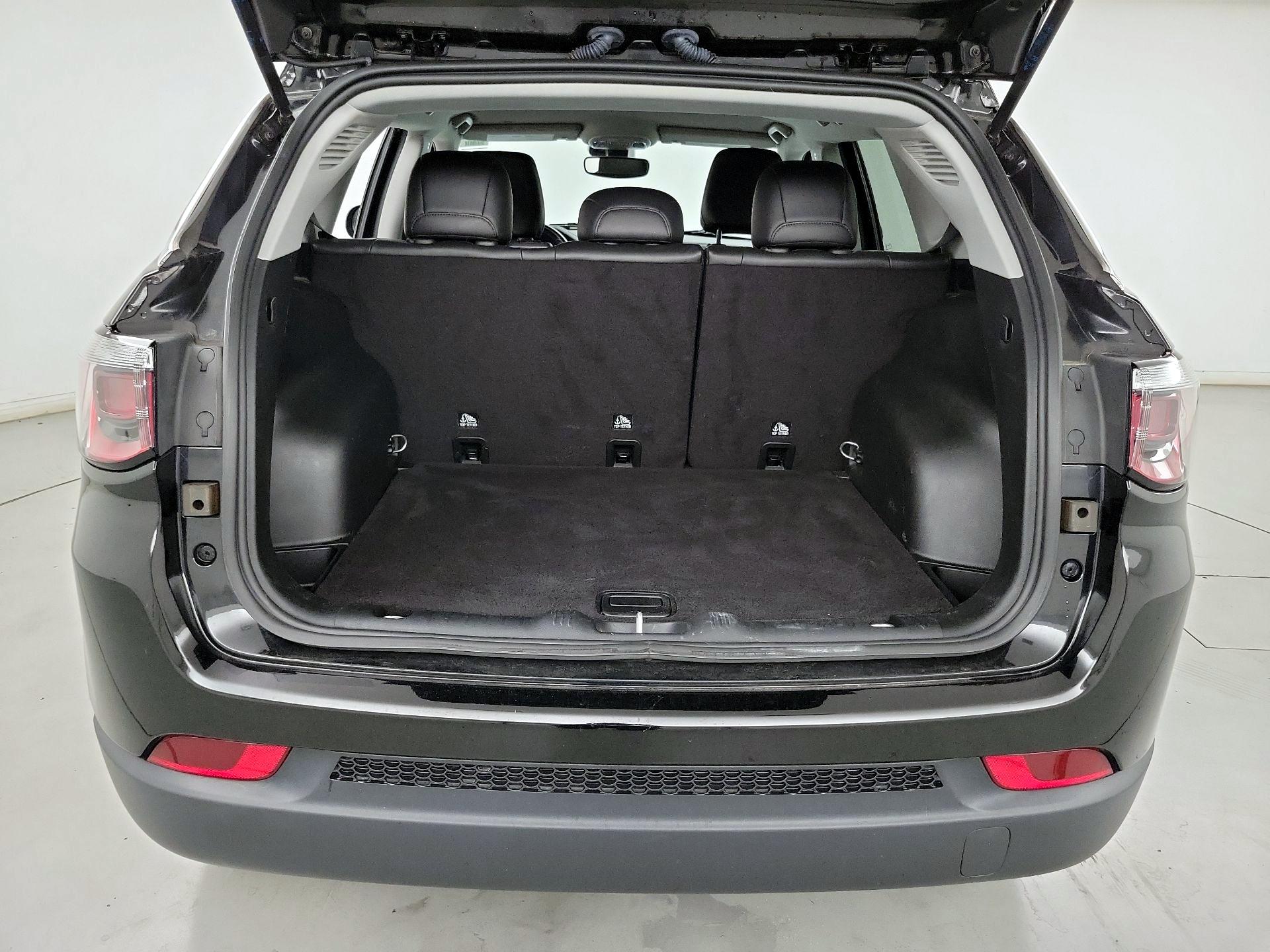 Thumbnail: 2022 Jeep Compass - 20
