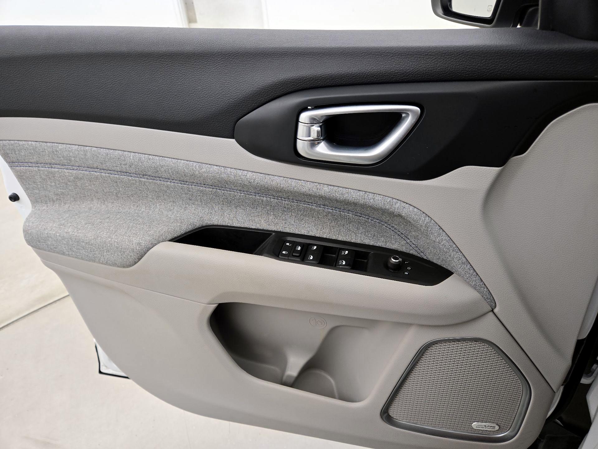 Thumbnail: 2022 Jeep Compass - 12