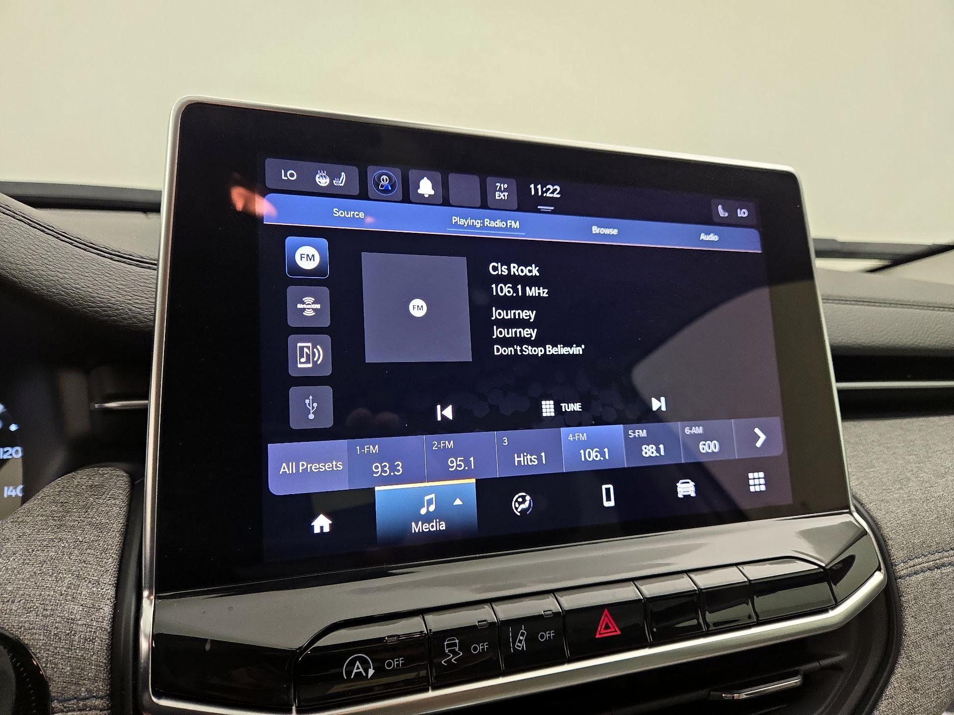 Thumbnail: 2022 Jeep Compass - 15