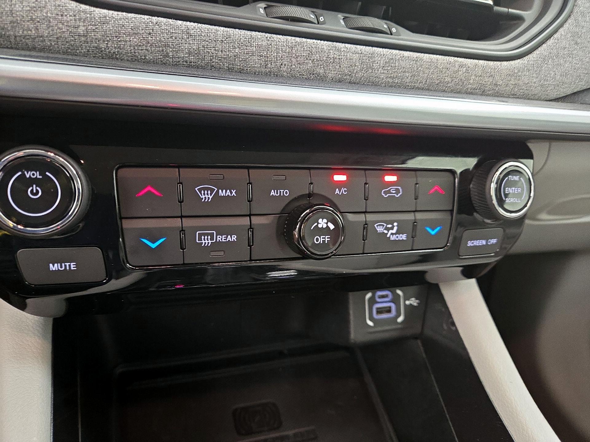 Thumbnail: 2022 Jeep Compass - 16