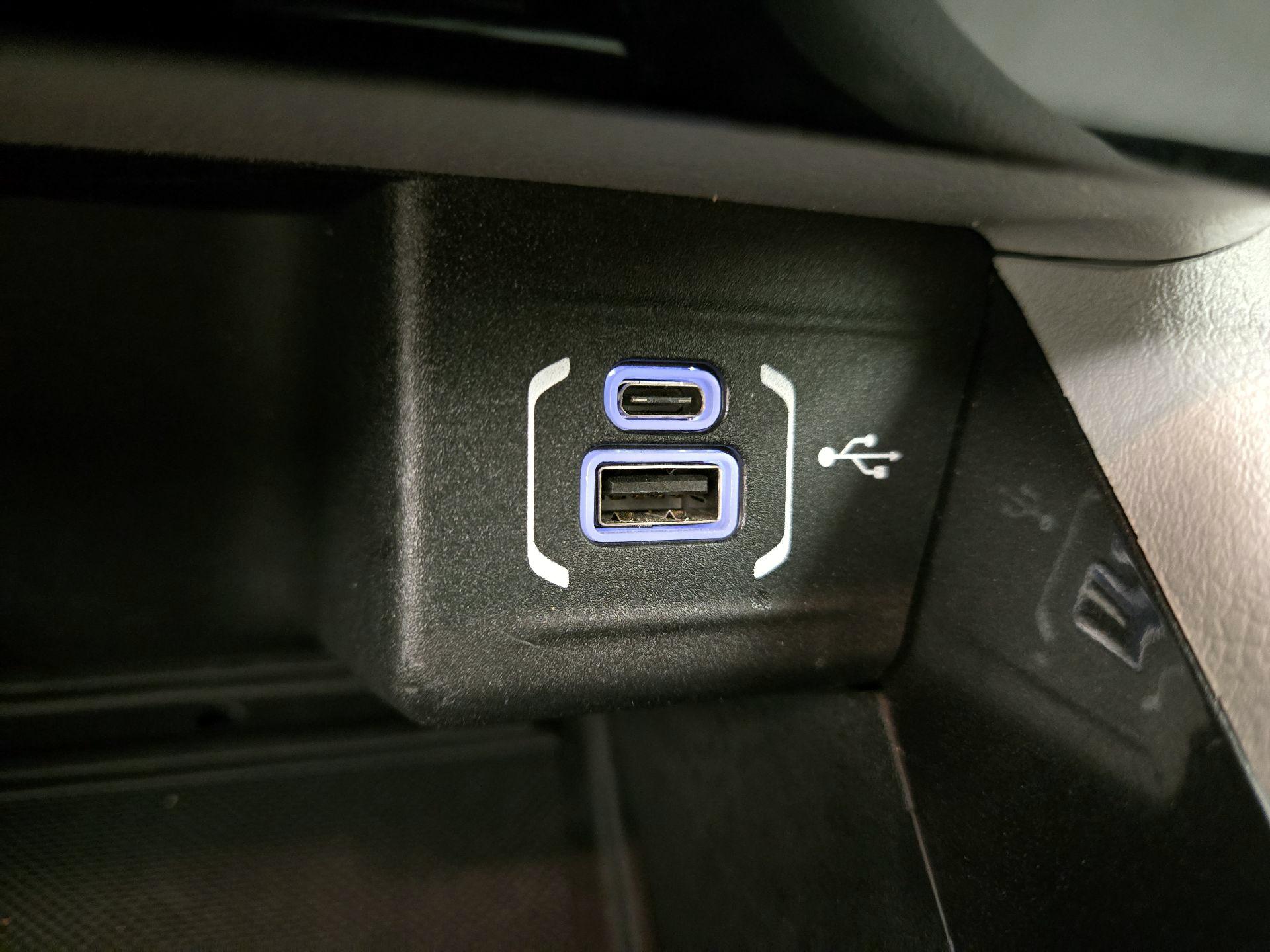 Thumbnail: 2022 Jeep Compass - 18