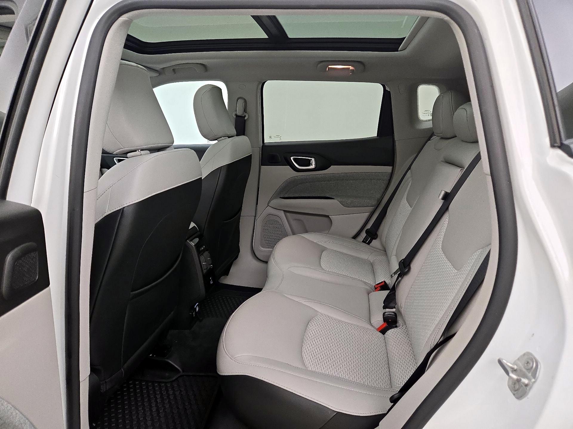 Thumbnail: 2022 Jeep Compass - 20