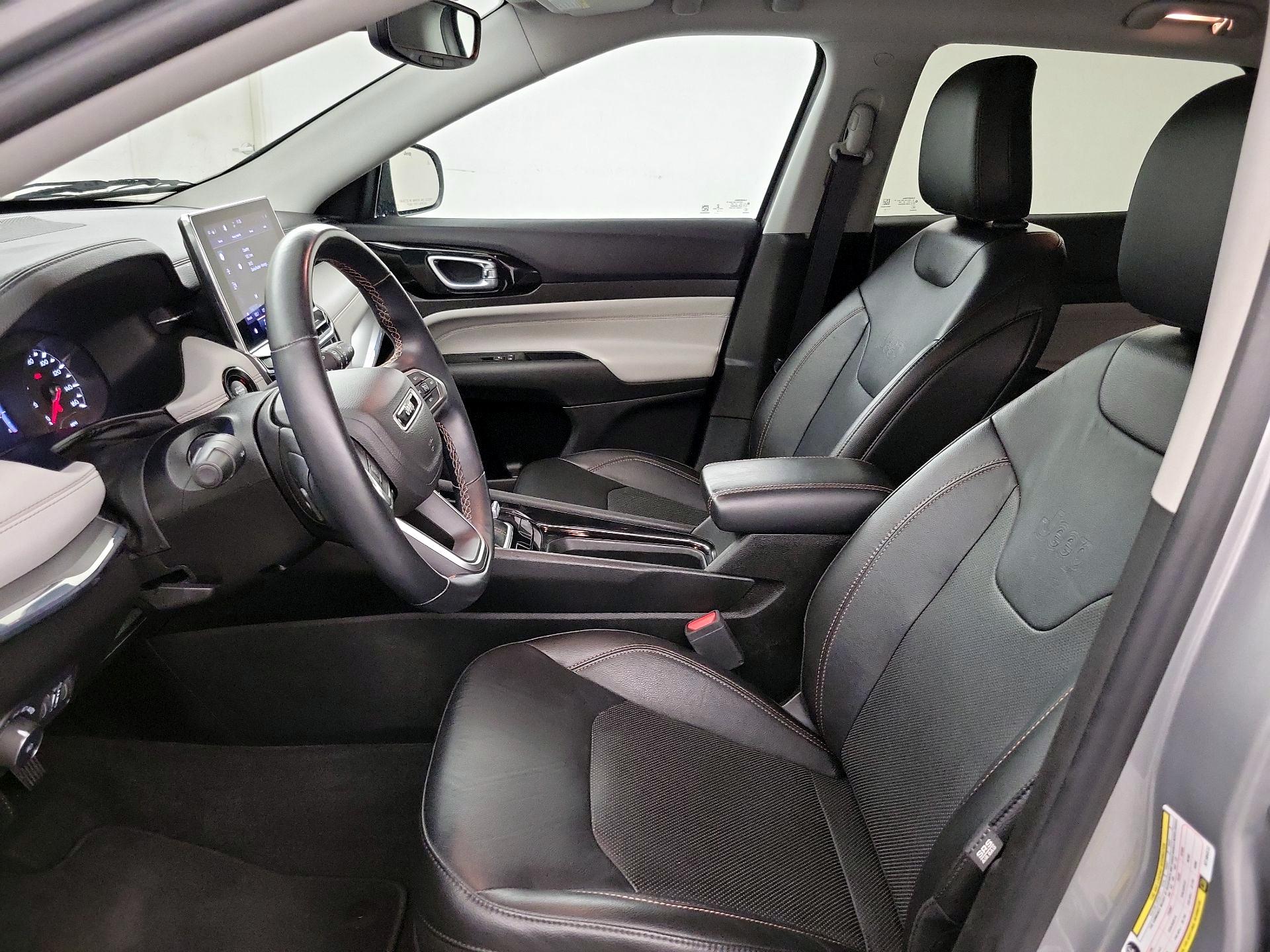 Thumbnail: 2022 Jeep Compass - 11
